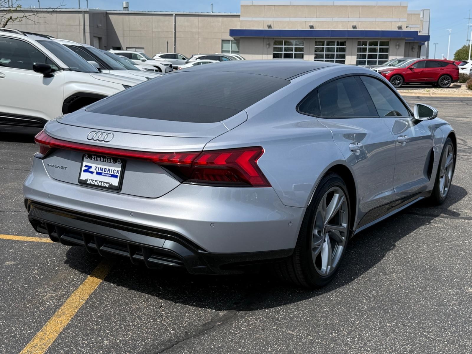 Audi e-tron GT Vehicle Image 03