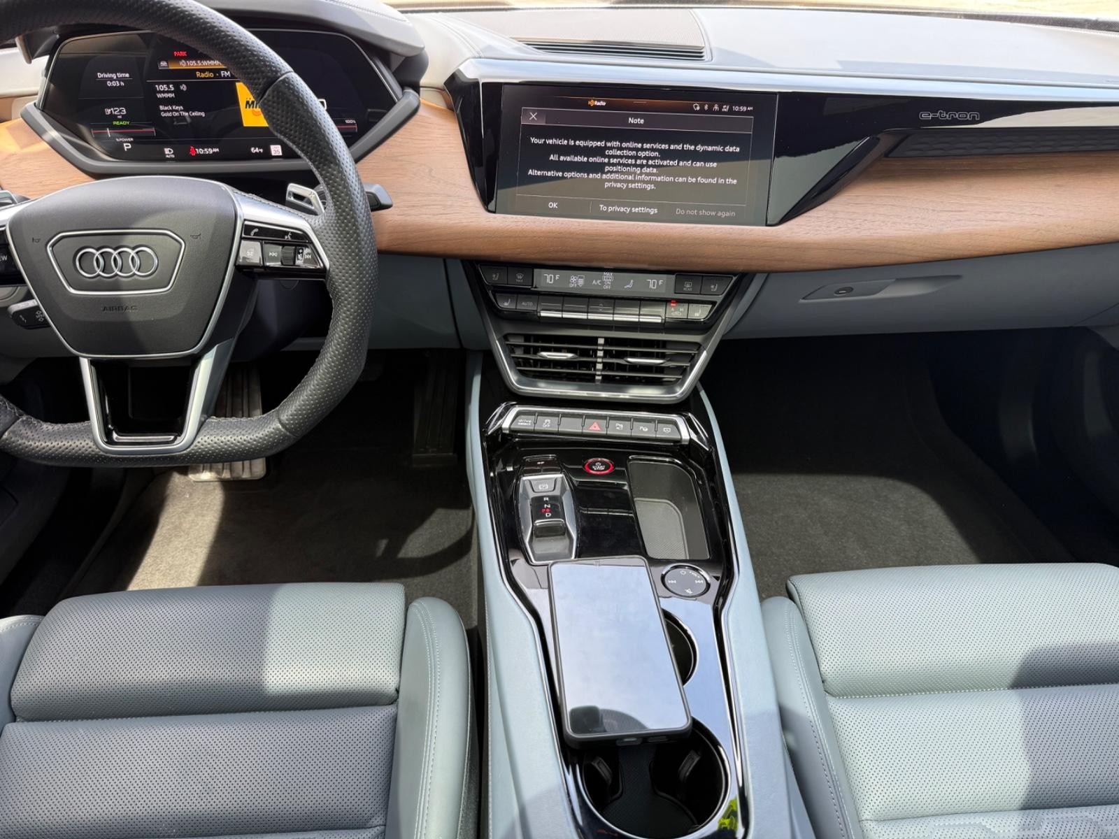 Audi e-tron GT Vehicle Image 11