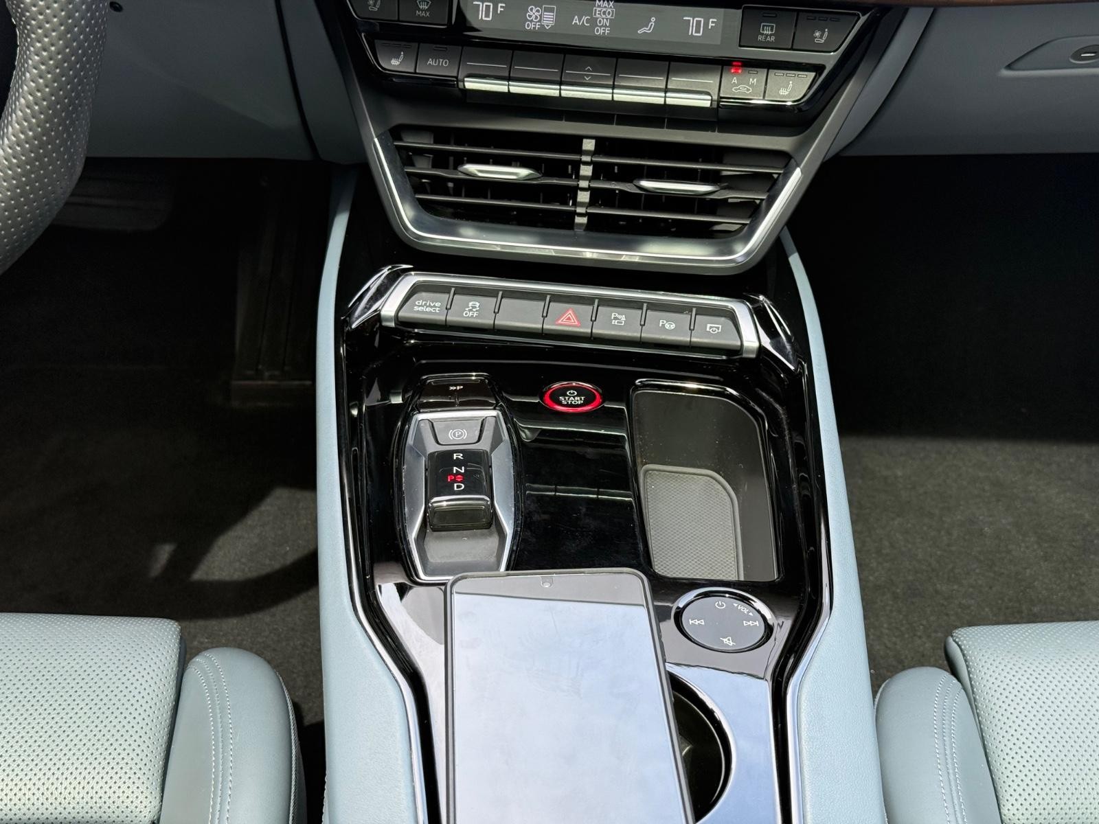 Audi e-tron GT Vehicle Image 13