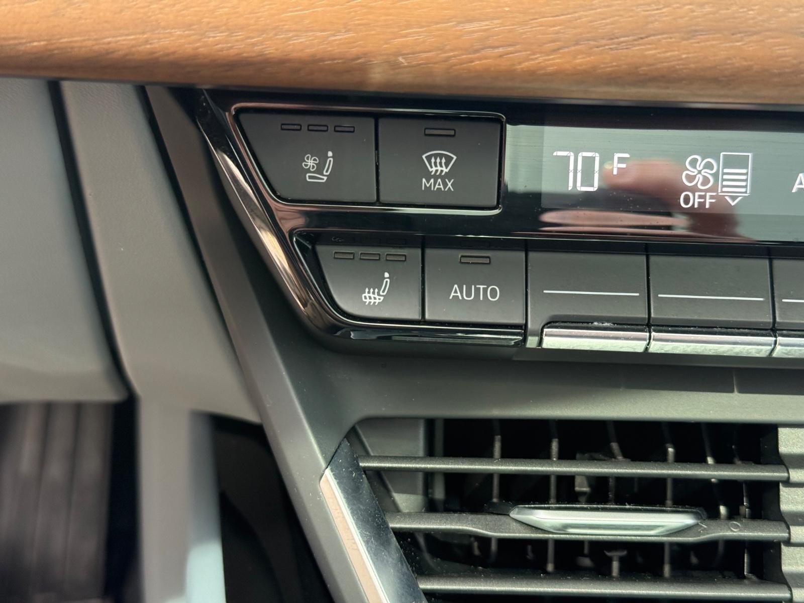 Audi e-tron GT Vehicle Image 22