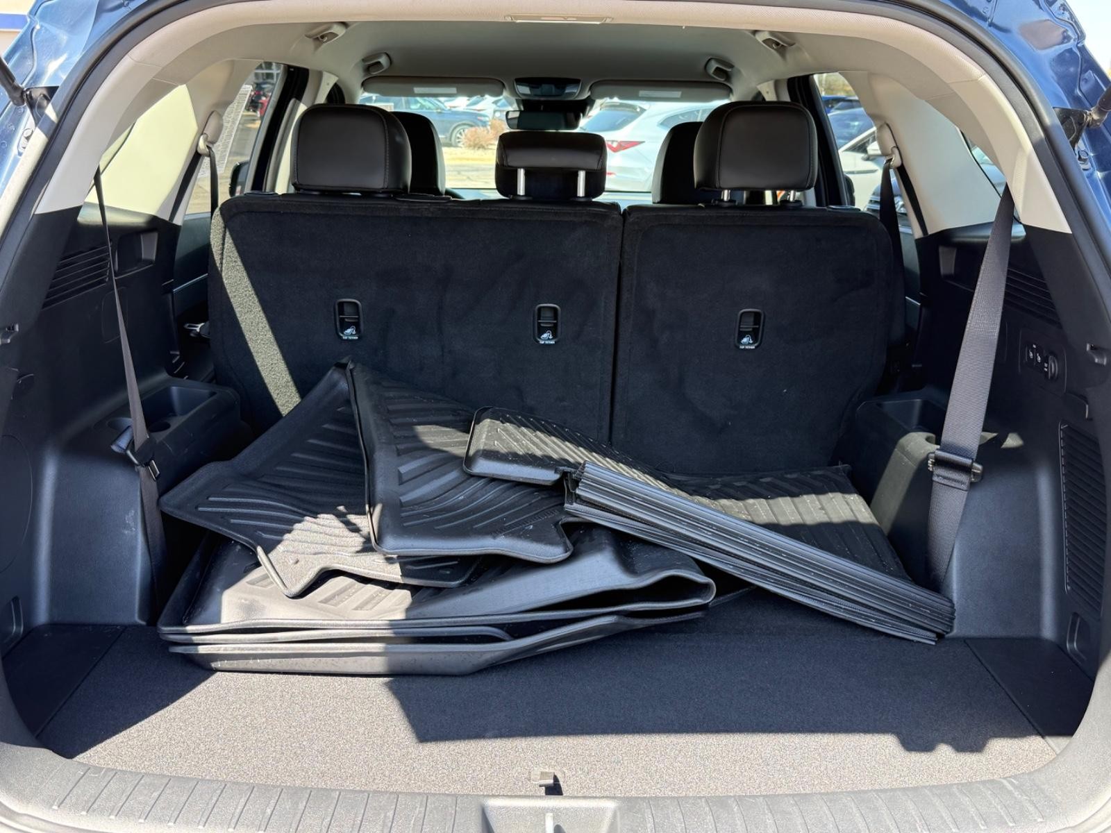 Kia Sorento Vehicle Image 05