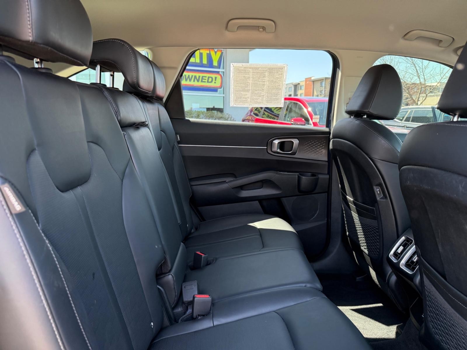 Kia Sorento Vehicle Image 10