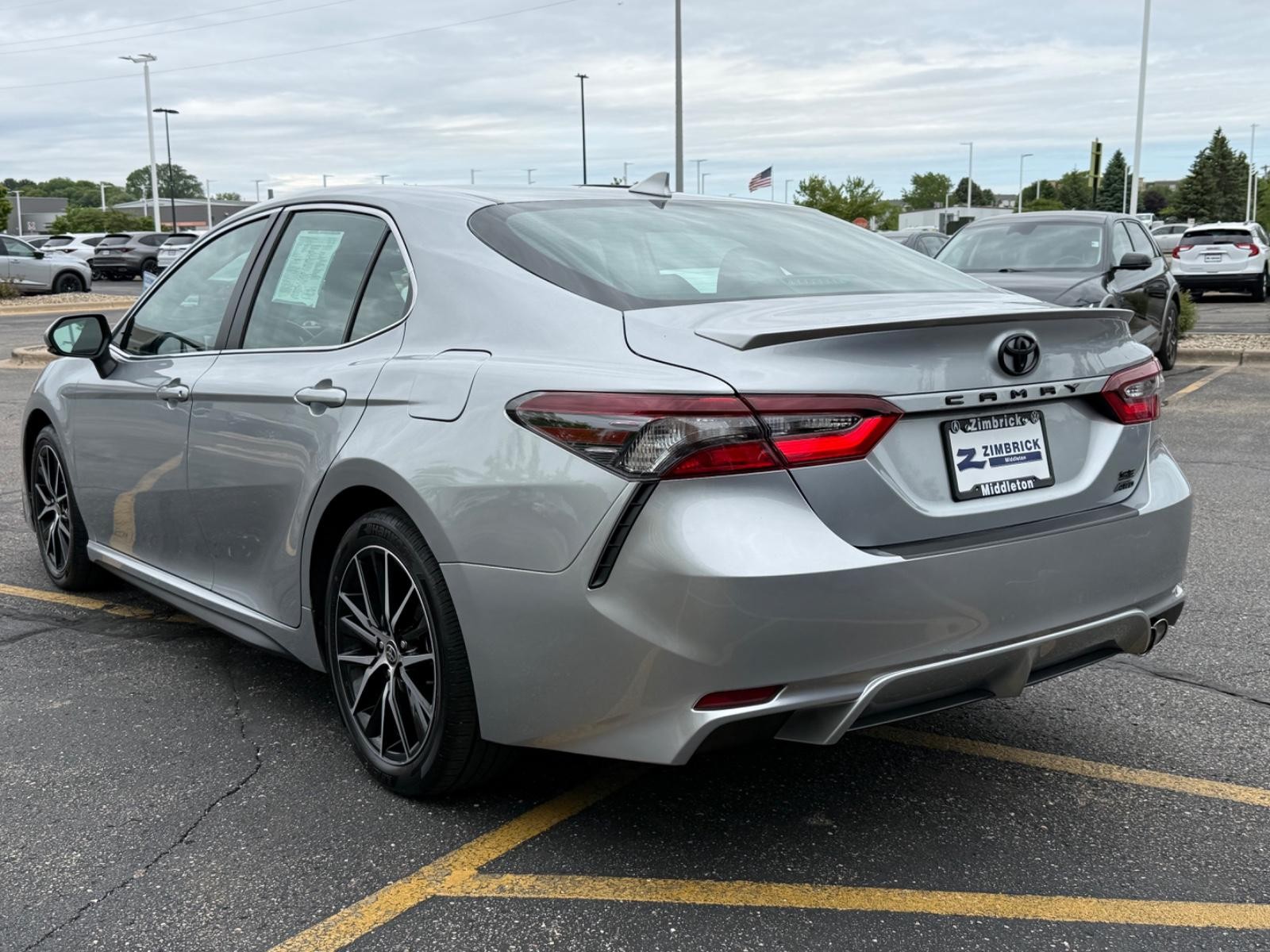 Toyota Camry Vehicle Image 06