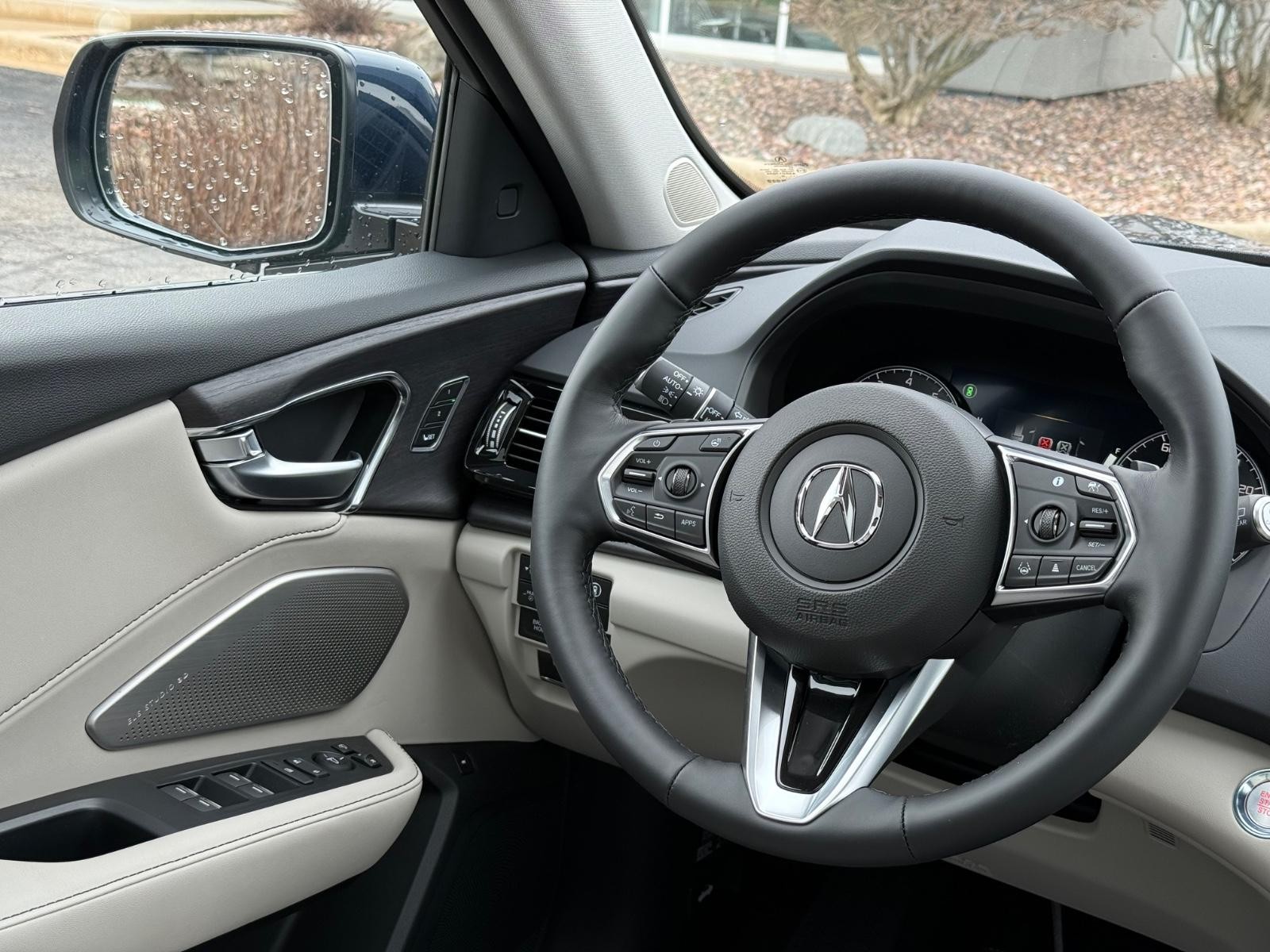 Acura RDX Vehicle Image 09