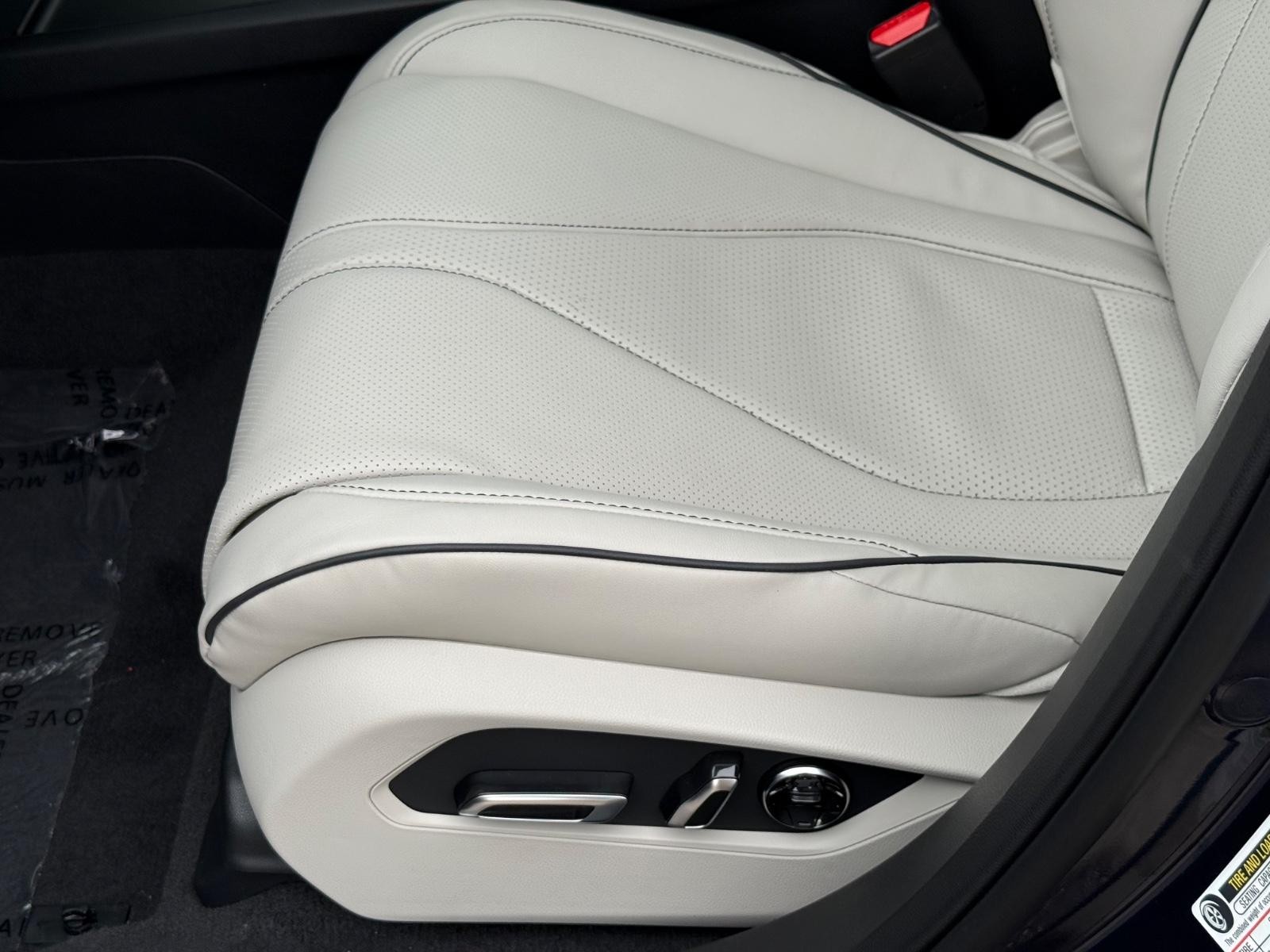 Acura RDX Vehicle Image 17