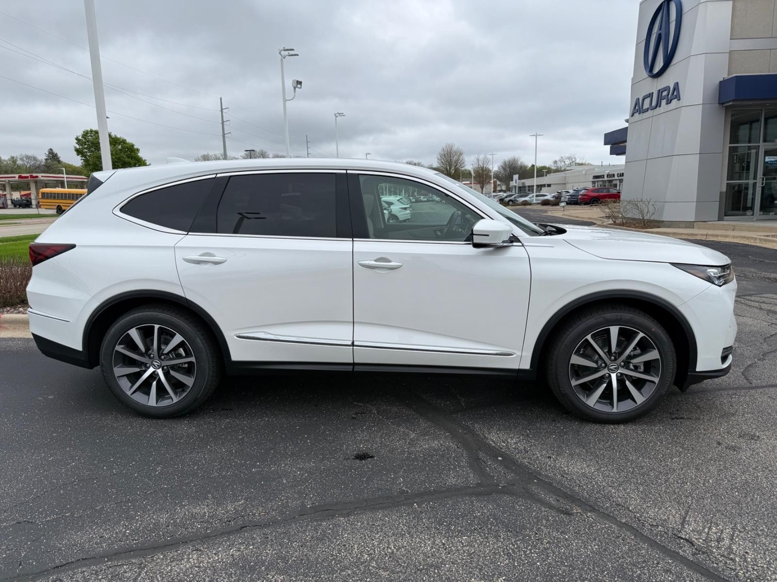 Acura MDX Vehicle Image 02