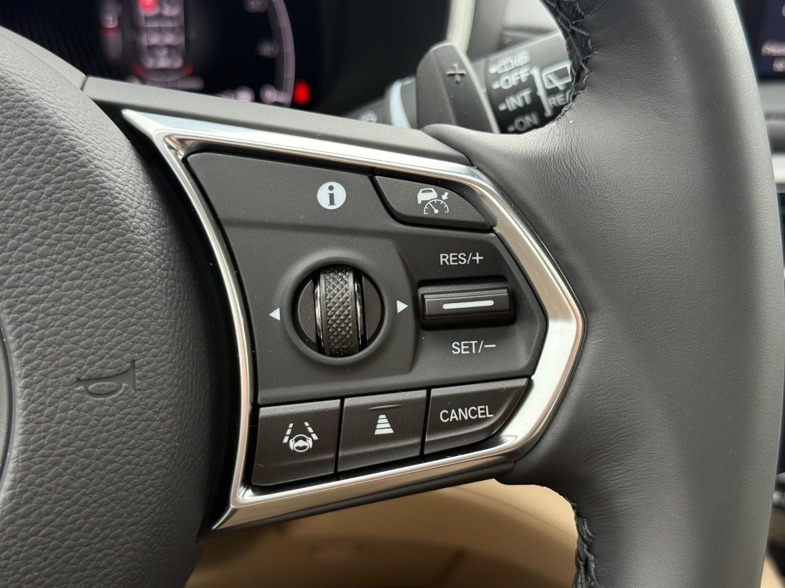 Acura MDX Vehicle Image 13