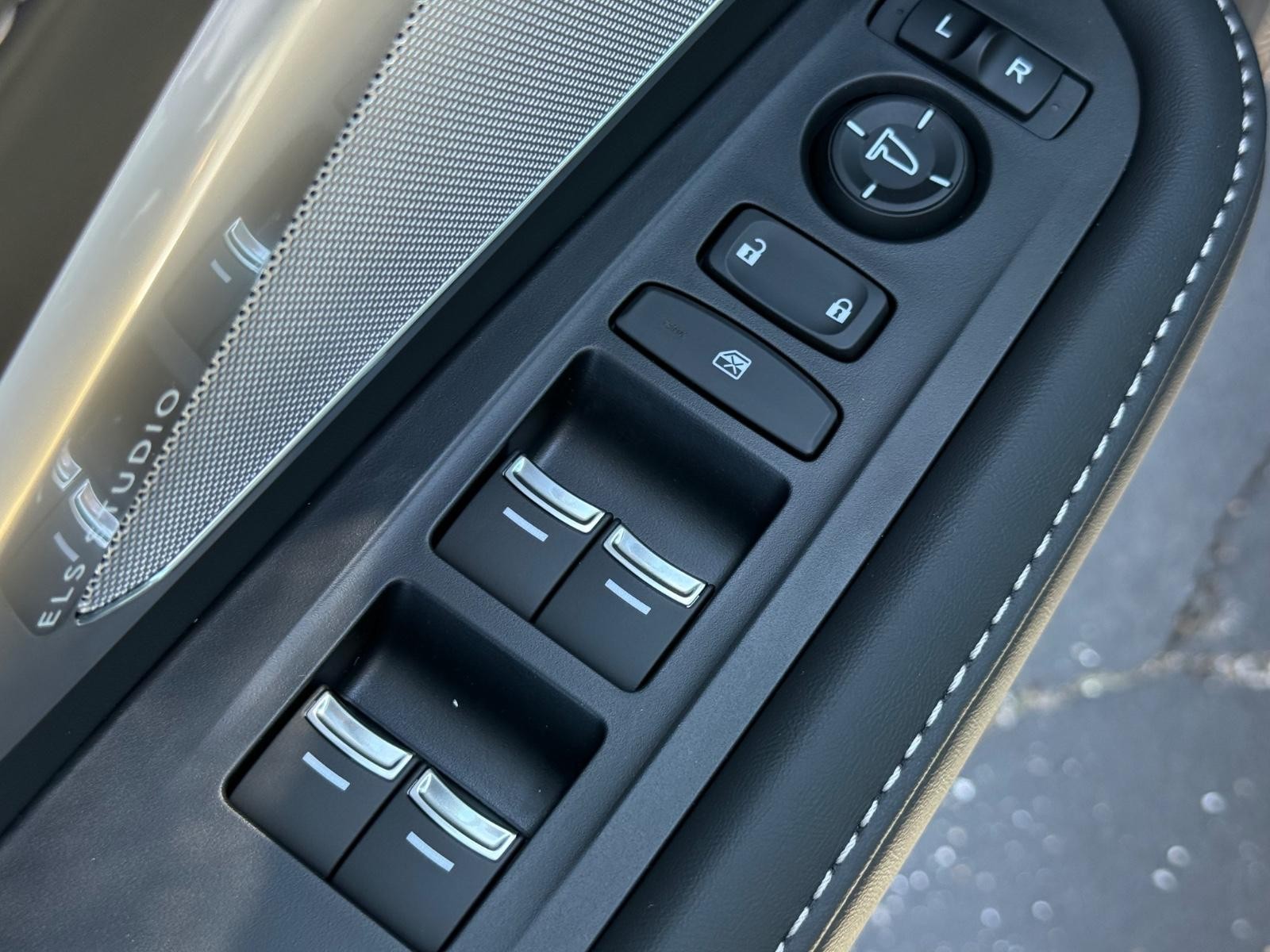 Acura RDX Vehicle Image 15
