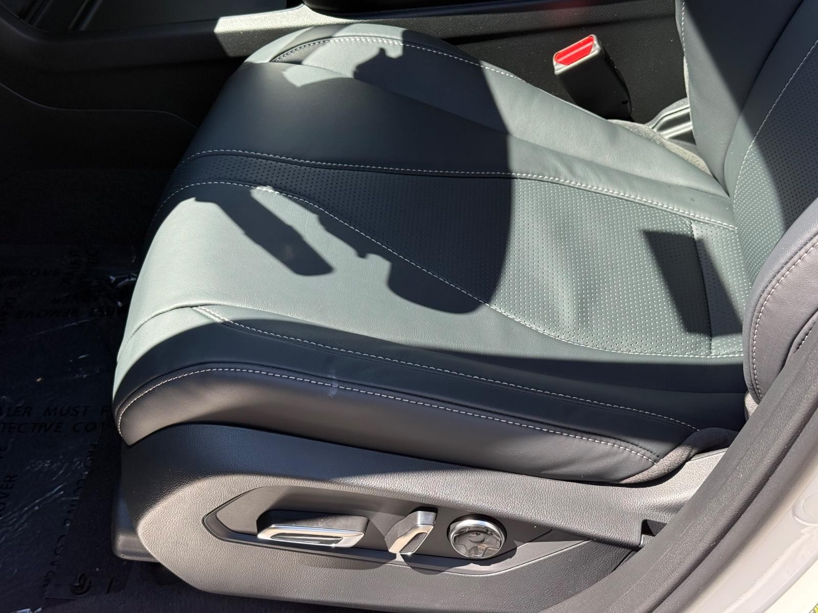 Acura RDX Vehicle Image 16