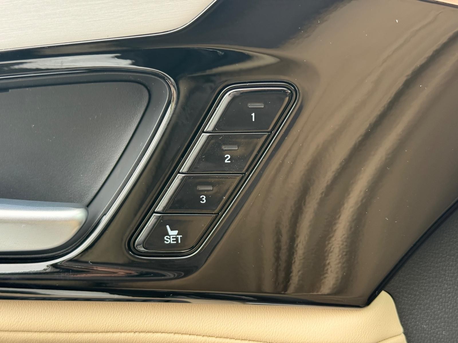 Acura MDX Vehicle Image 11