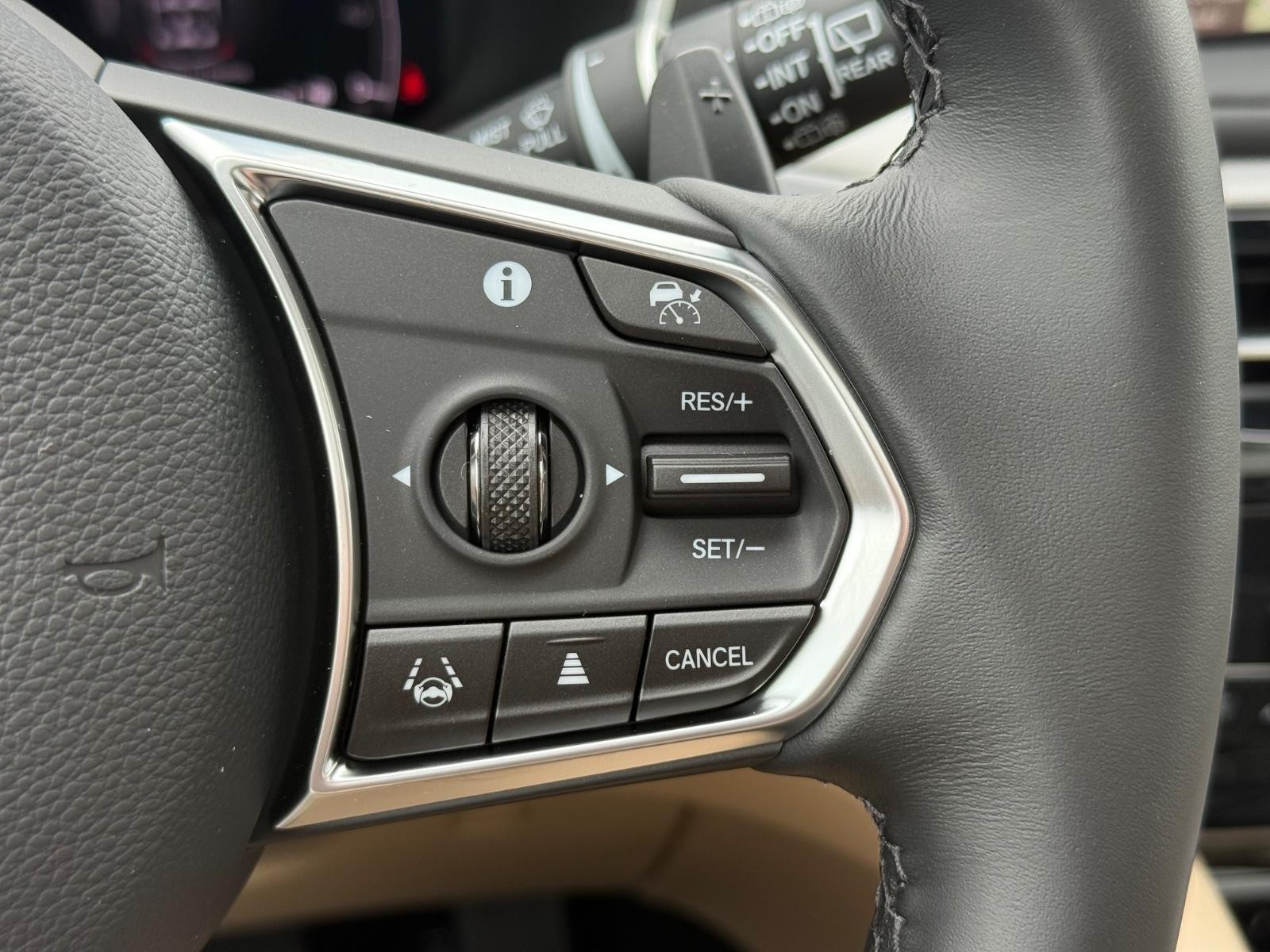Acura MDX Vehicle Image 13