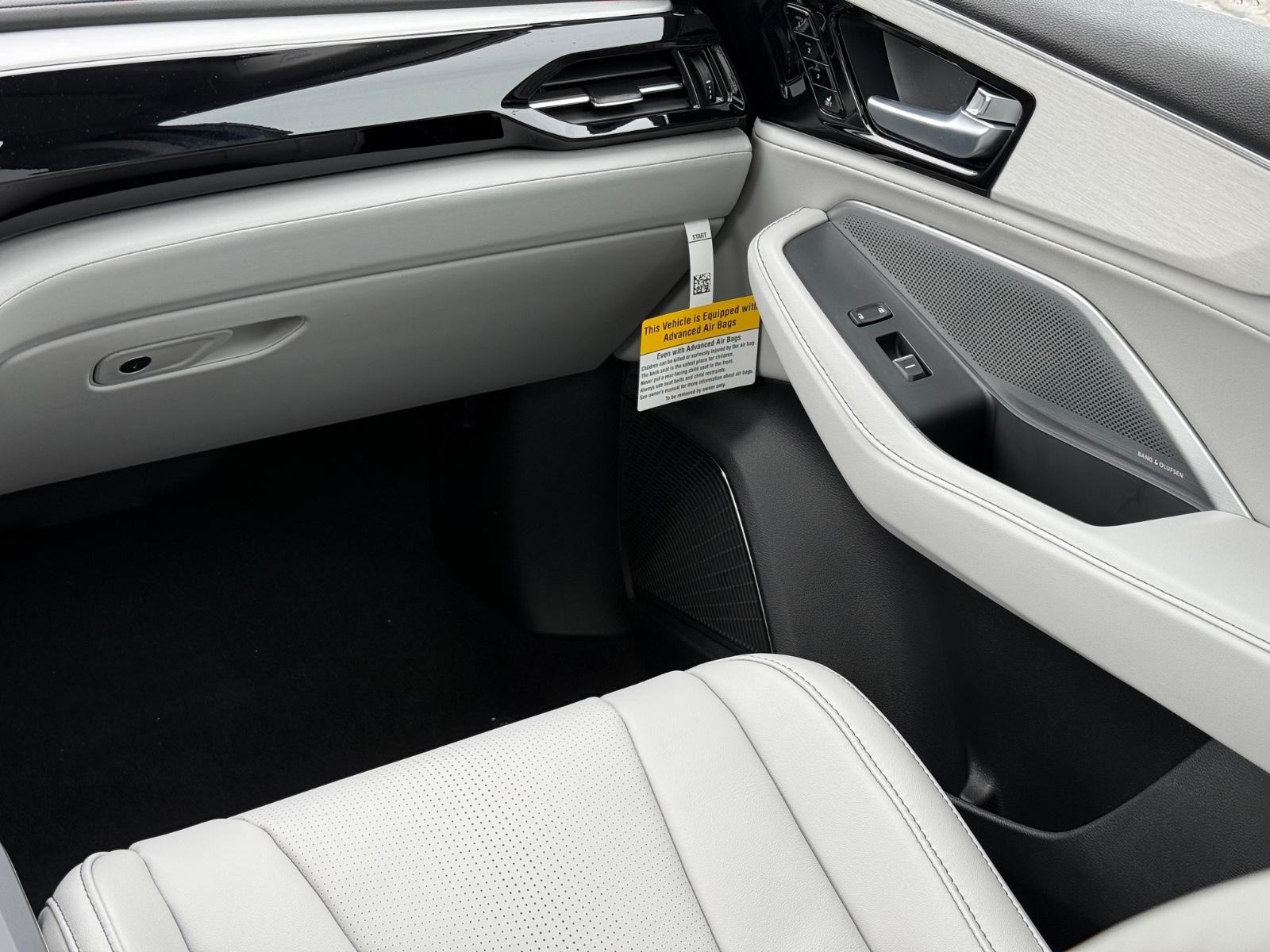 Acura MDX Vehicle Image 10