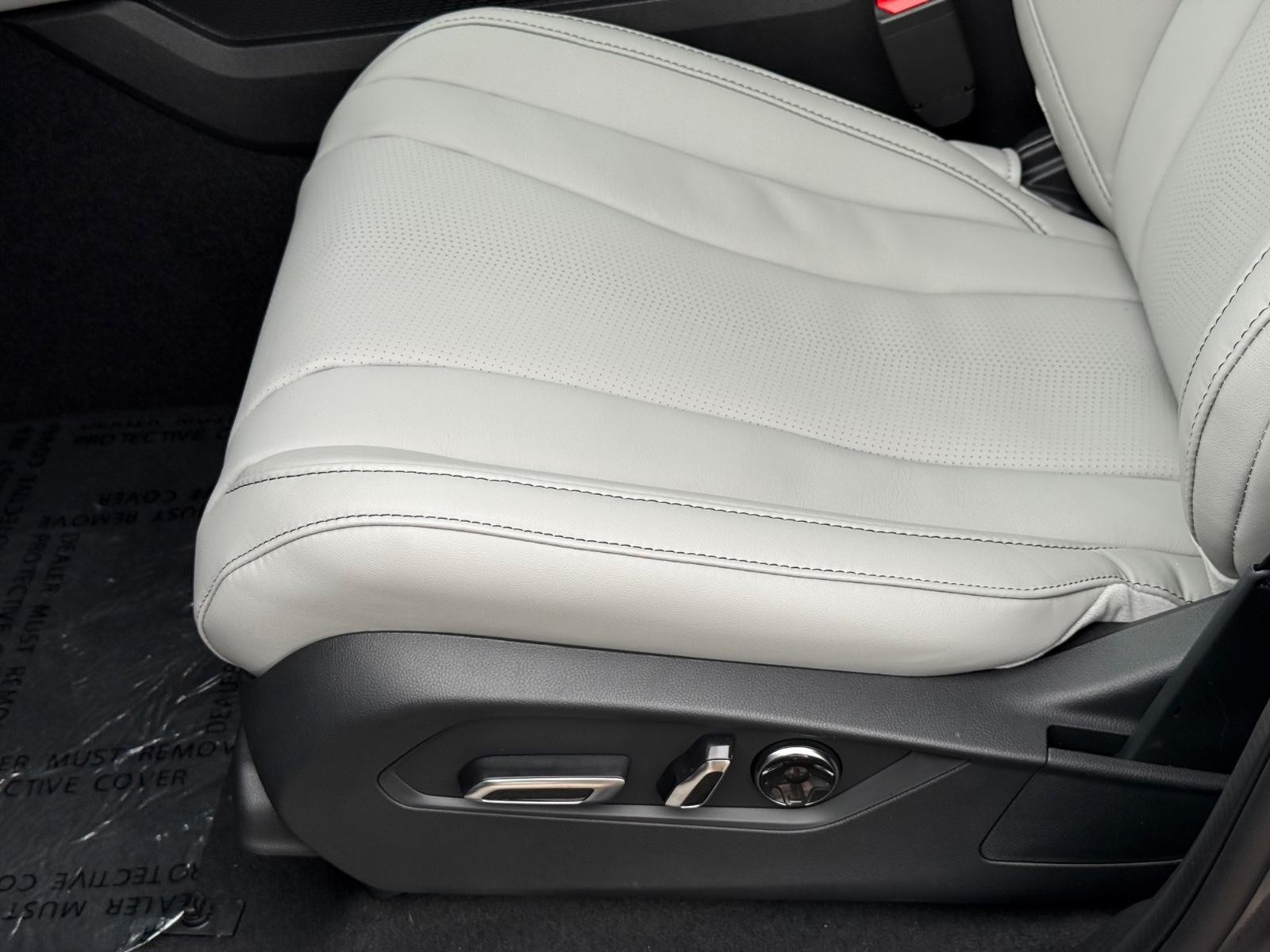 Acura MDX Vehicle Image 17