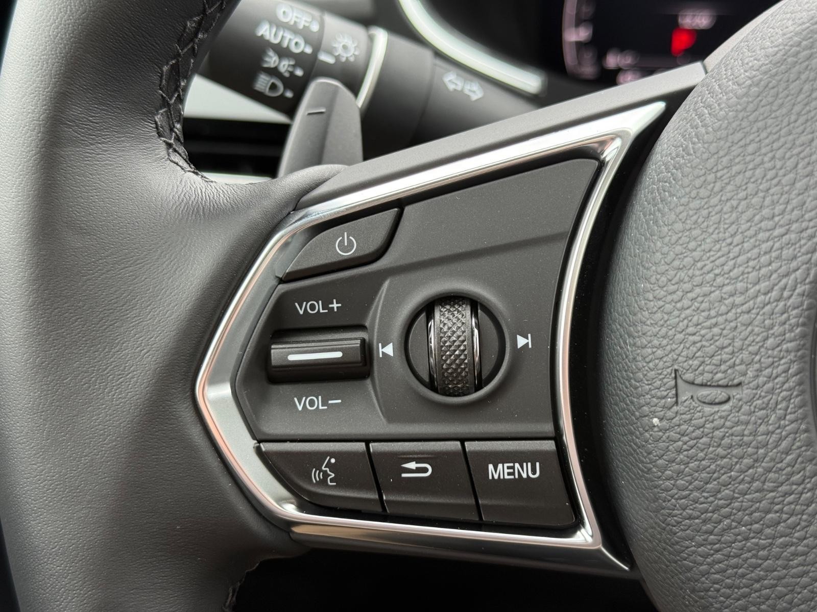 Acura MDX Vehicle Image 12