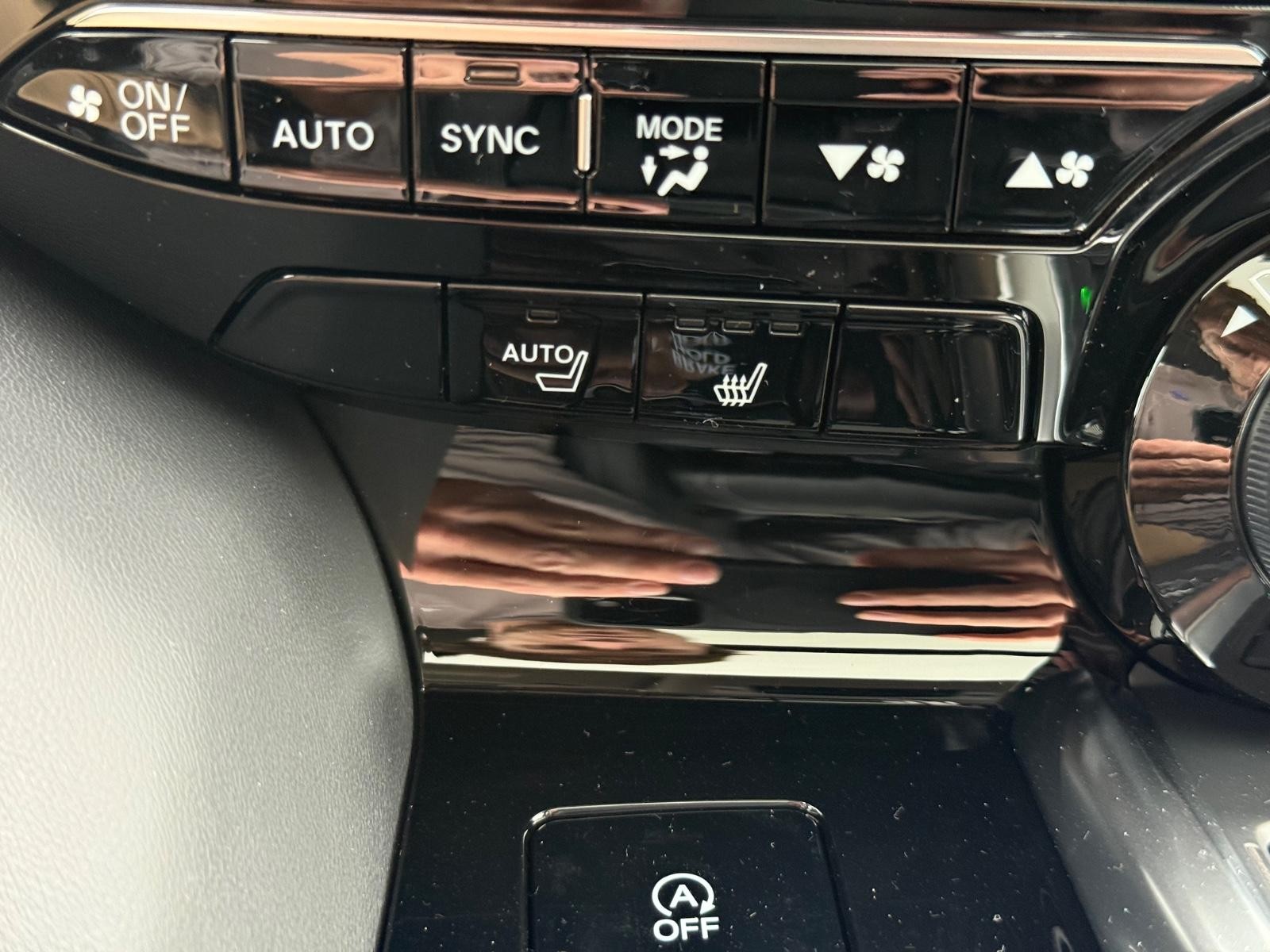 Acura MDX Vehicle Image 15
