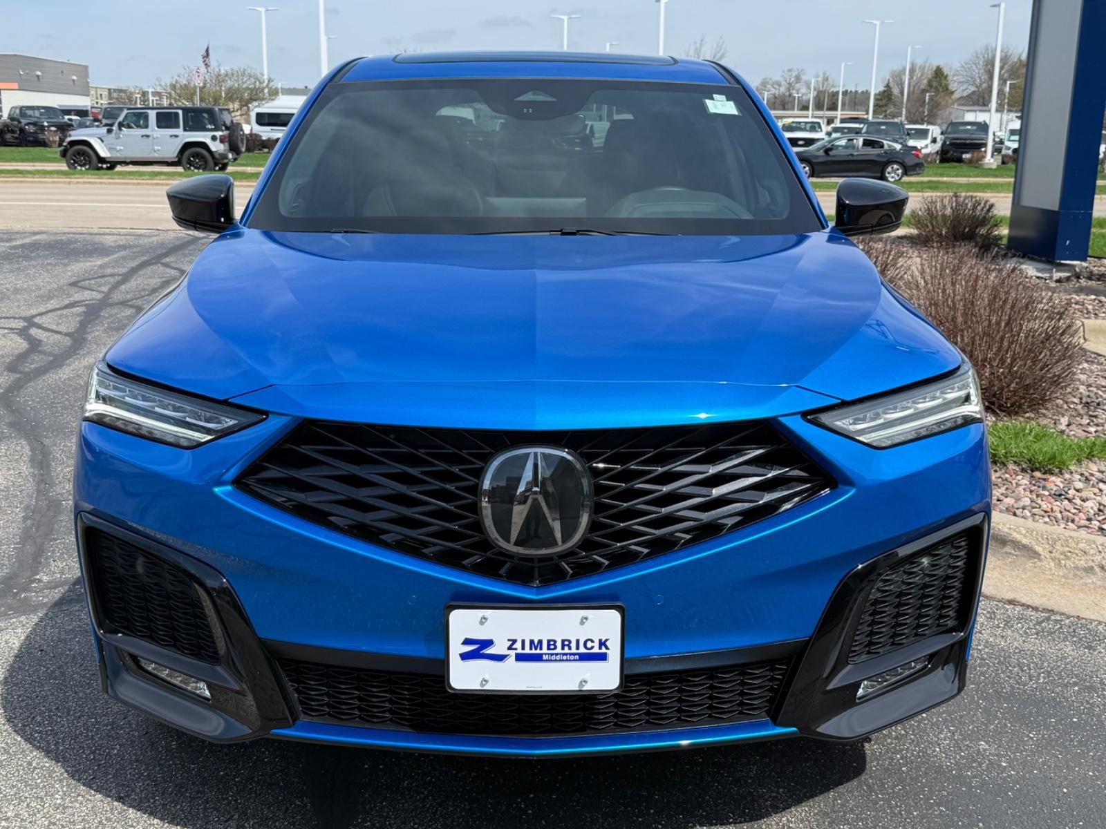 Acura MDX Vehicle Full-screen Gallery Image 09