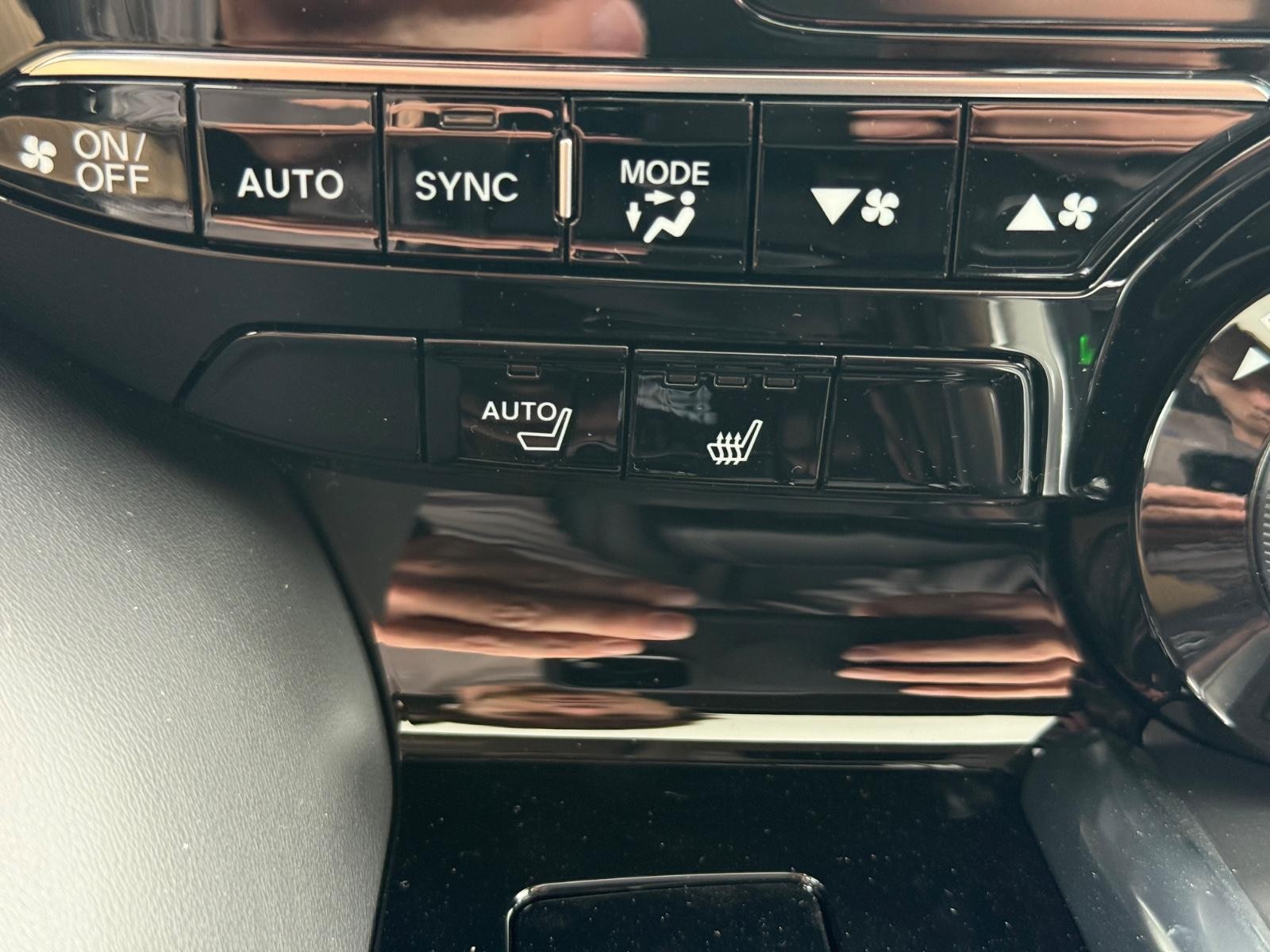 Acura MDX Vehicle Image 15