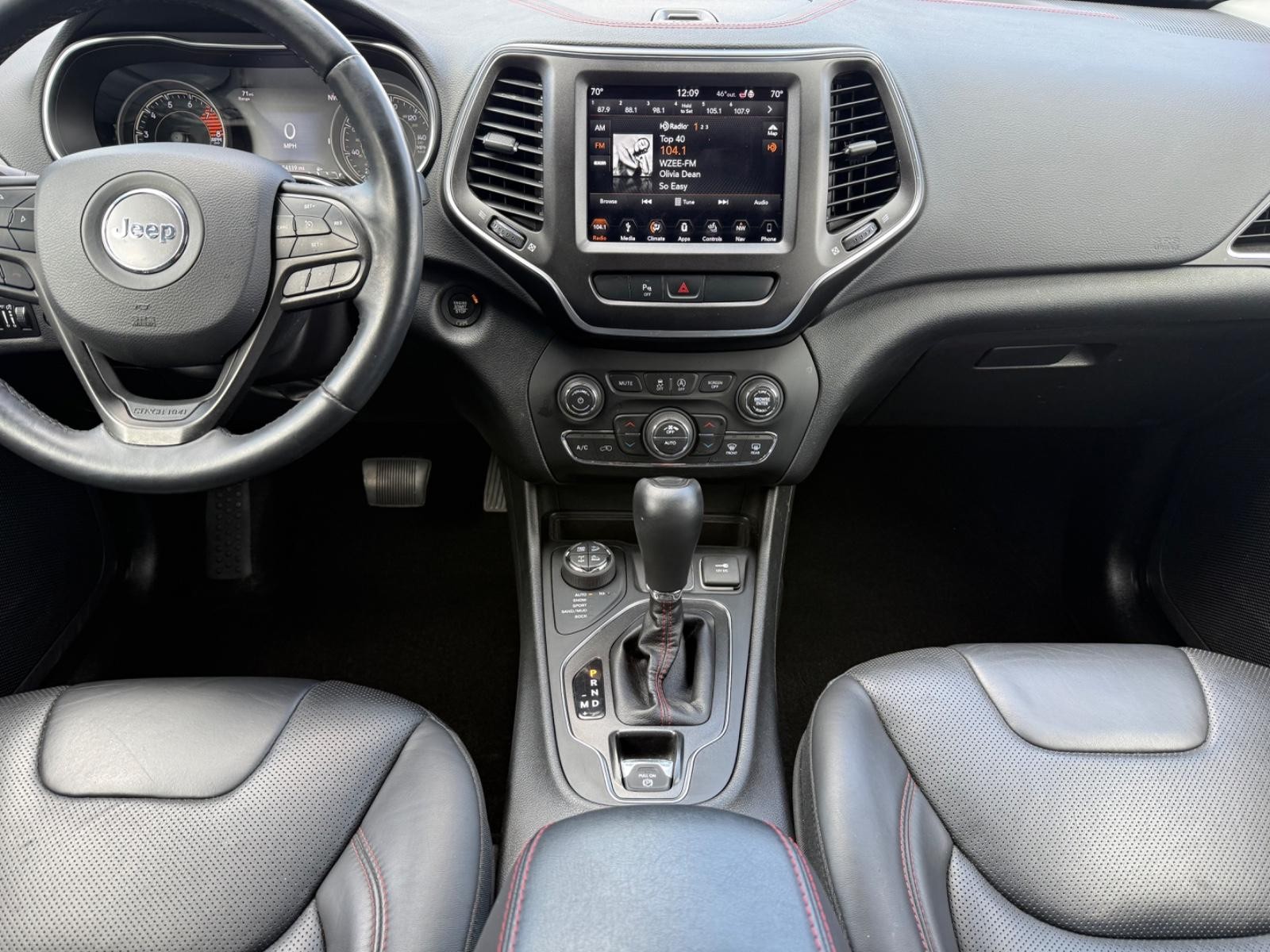 Jeep Cherokee Vehicle Image 11