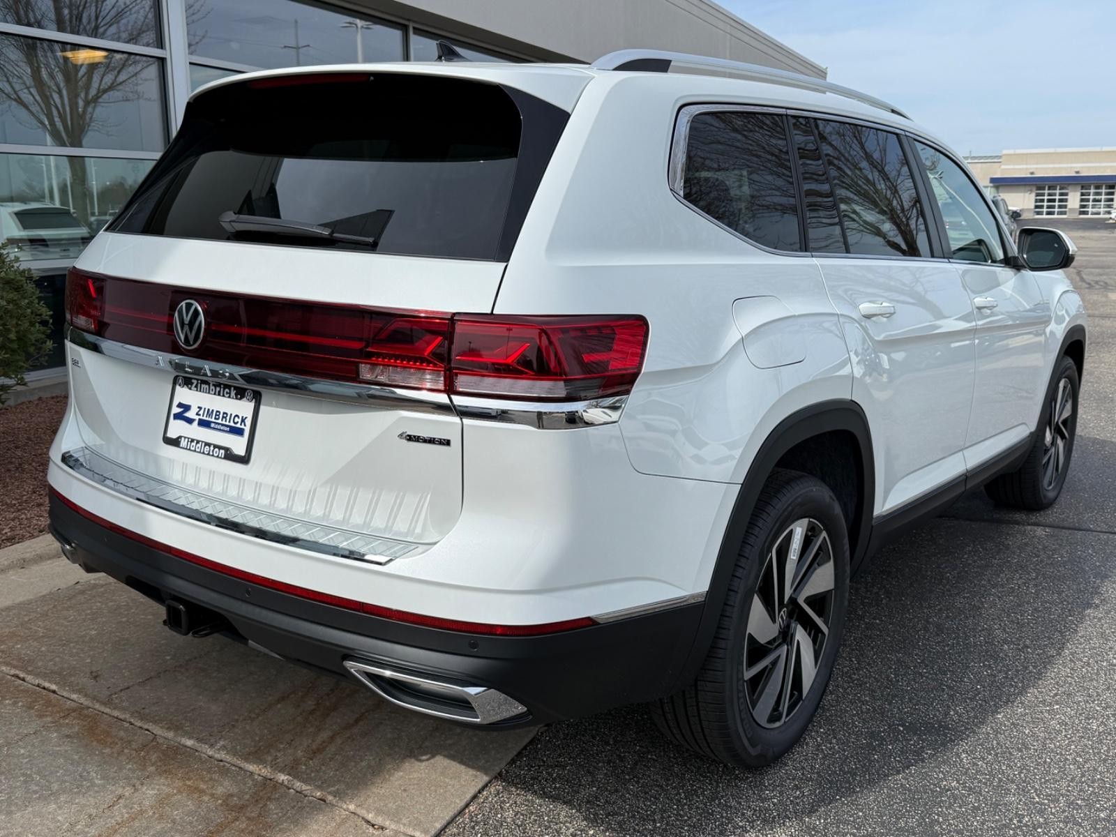 Volkswagen Atlas Vehicle Image 03