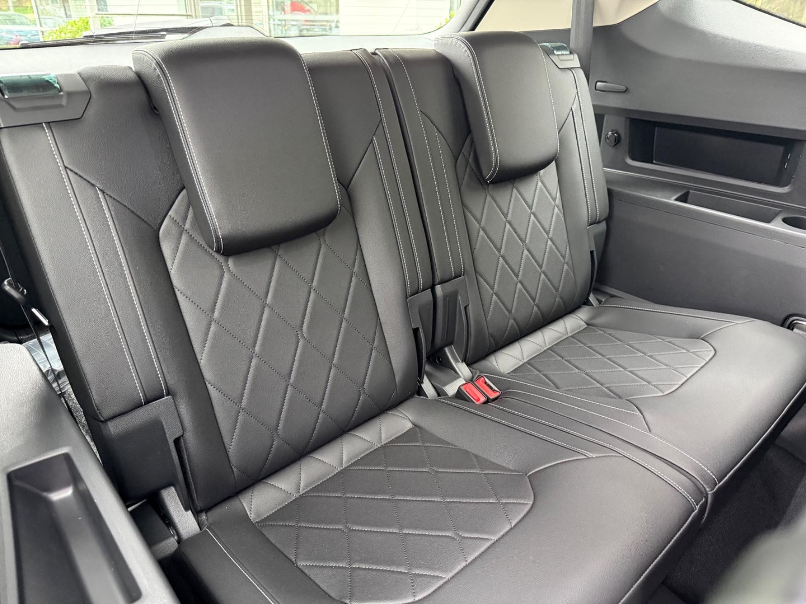 Volkswagen Atlas Vehicle Image 06