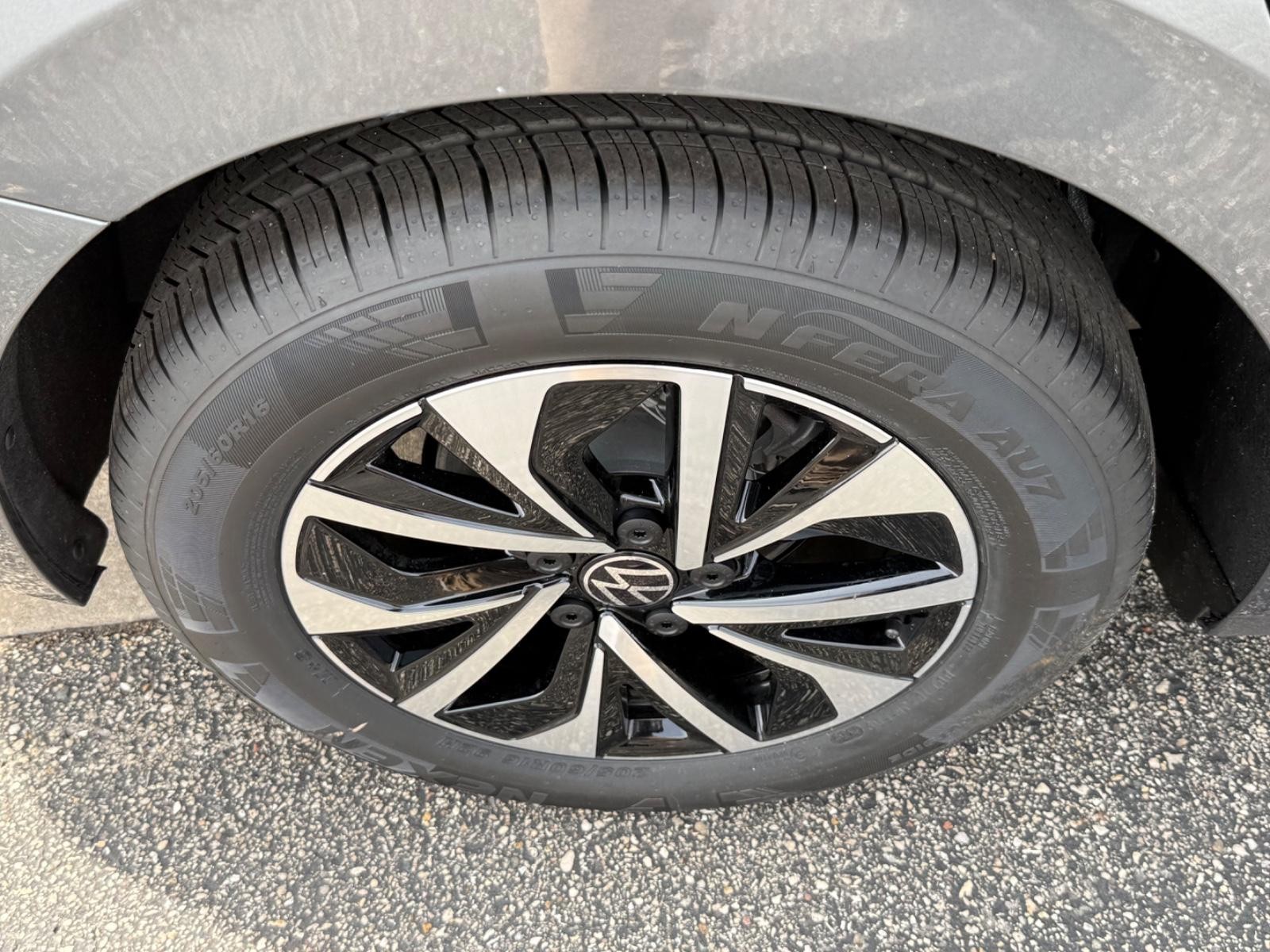 Volkswagen Jetta Vehicle Image 04