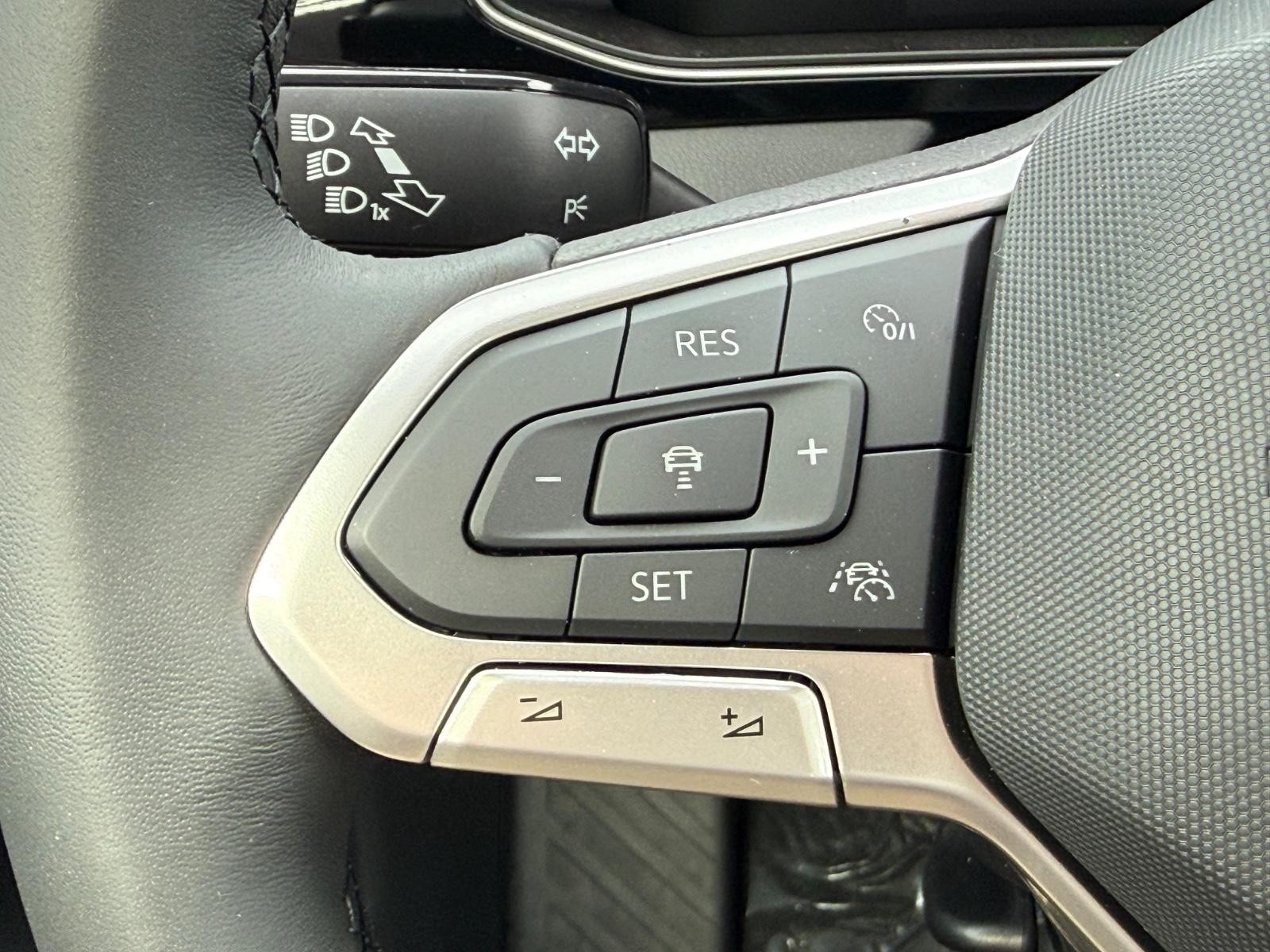 Volkswagen Jetta Vehicle Image 11