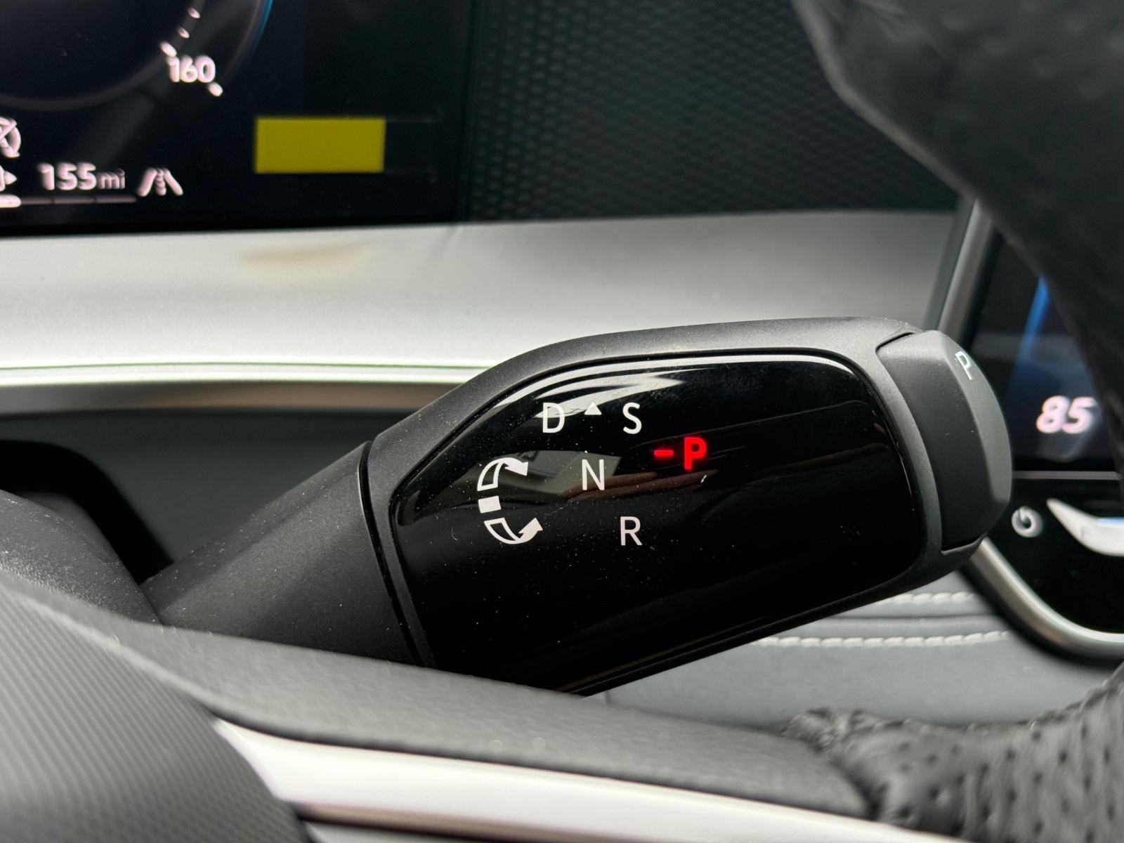 Volkswagen Tiguan Vehicle Image 12