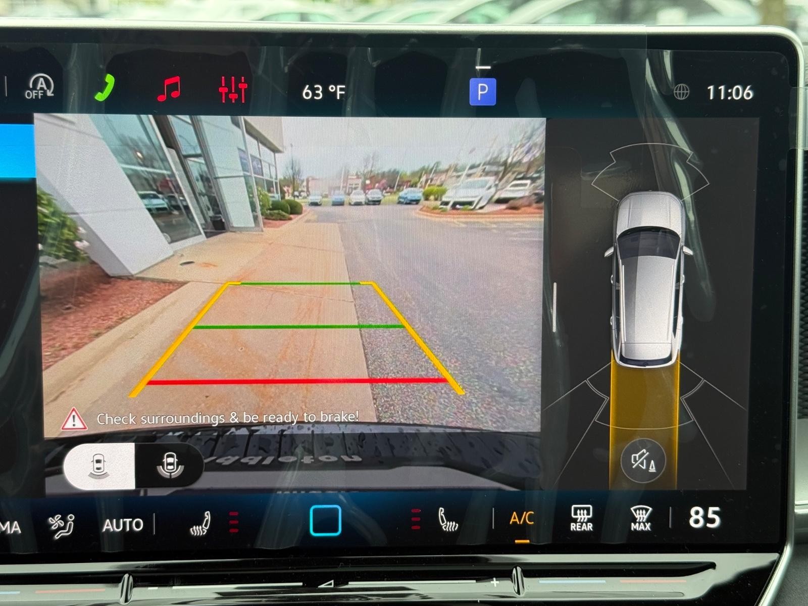 Volkswagen Tiguan Vehicle Image 14
