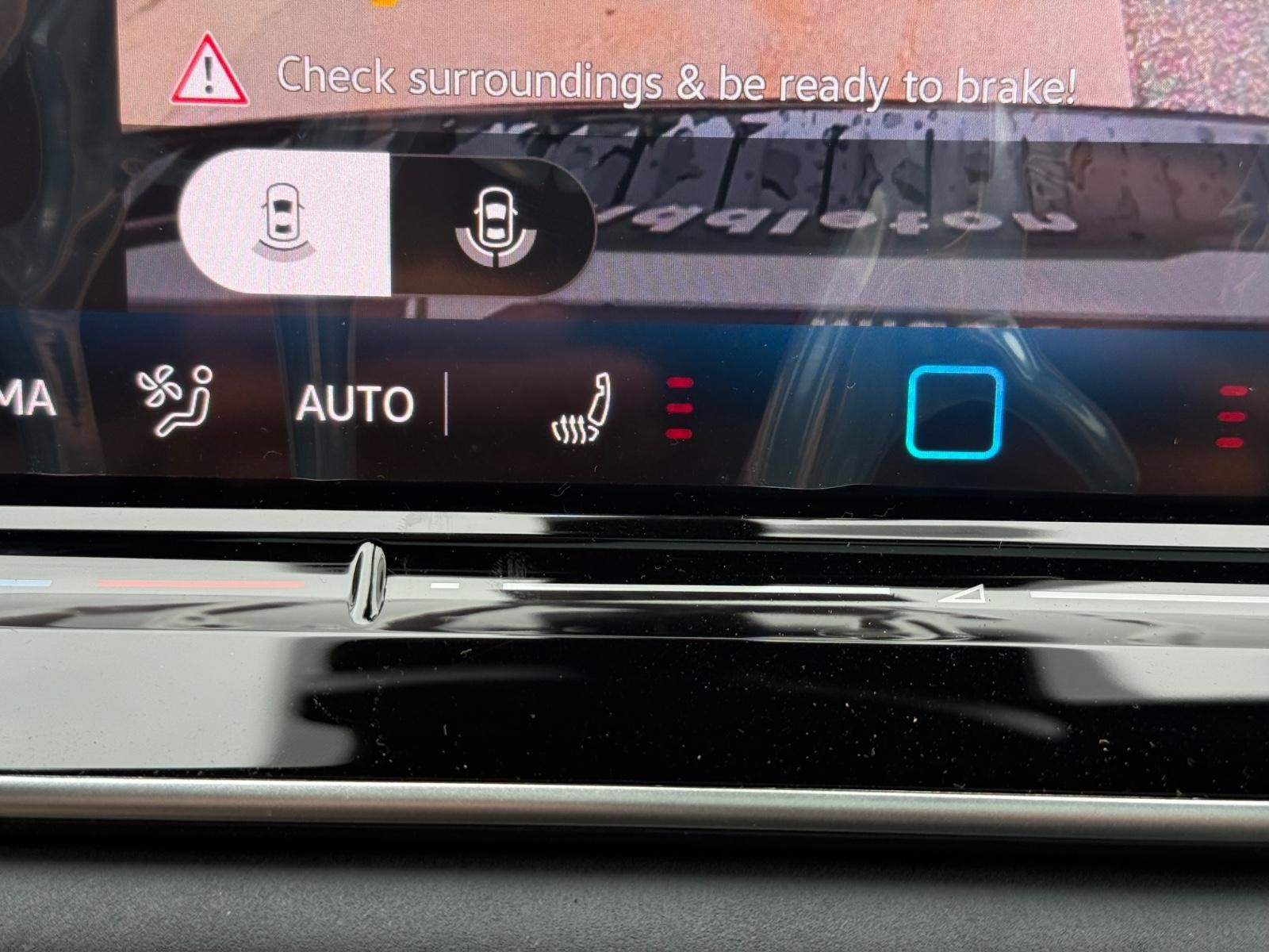 Volkswagen Tiguan Vehicle Image 15