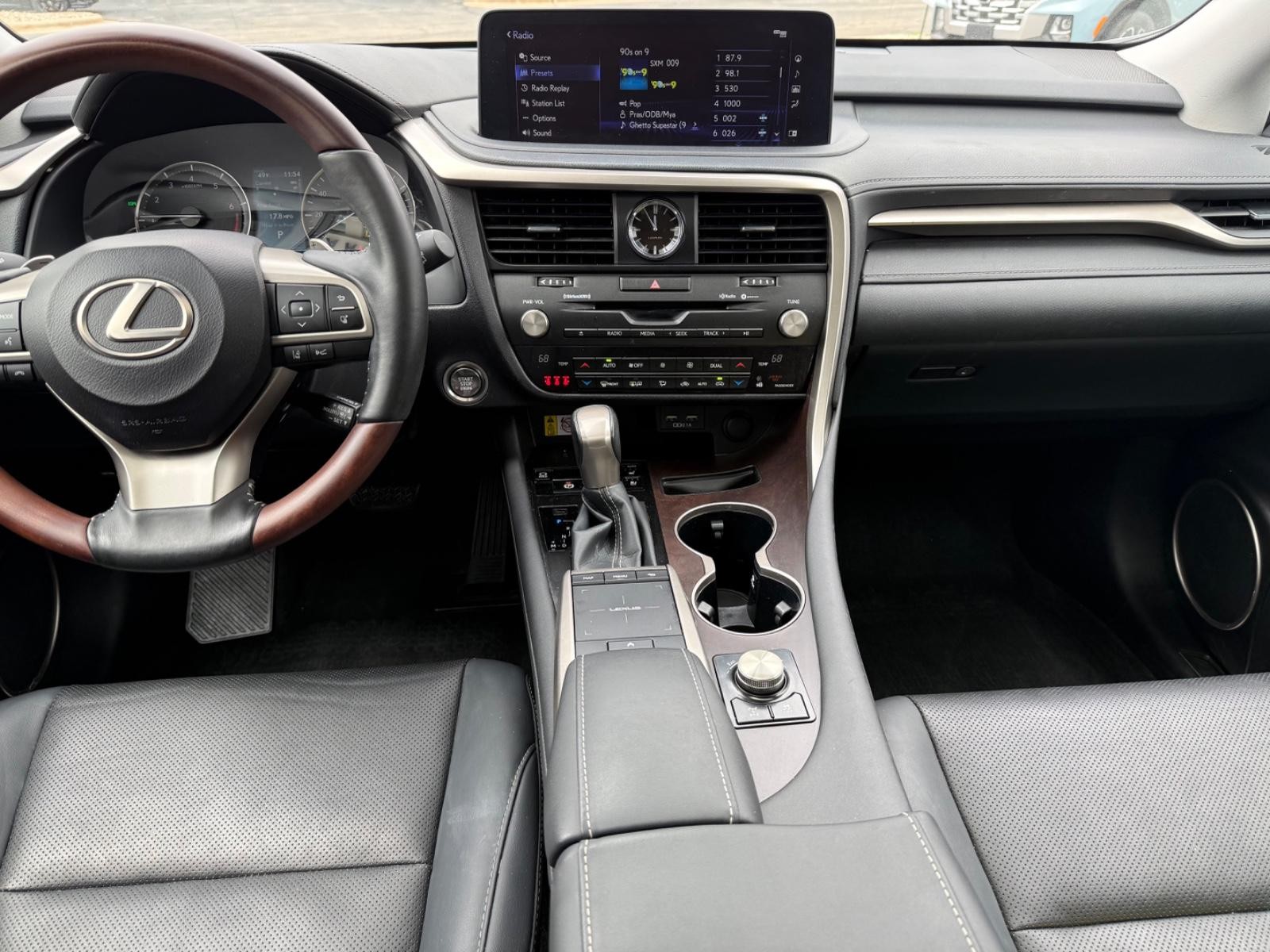 Lexus RX Vehicle Image 12