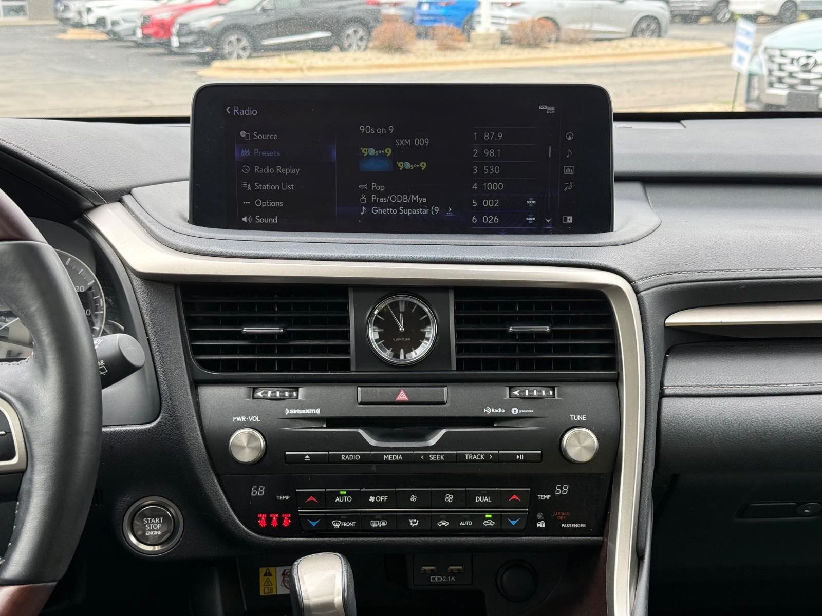 Lexus RX Vehicle Image 13
