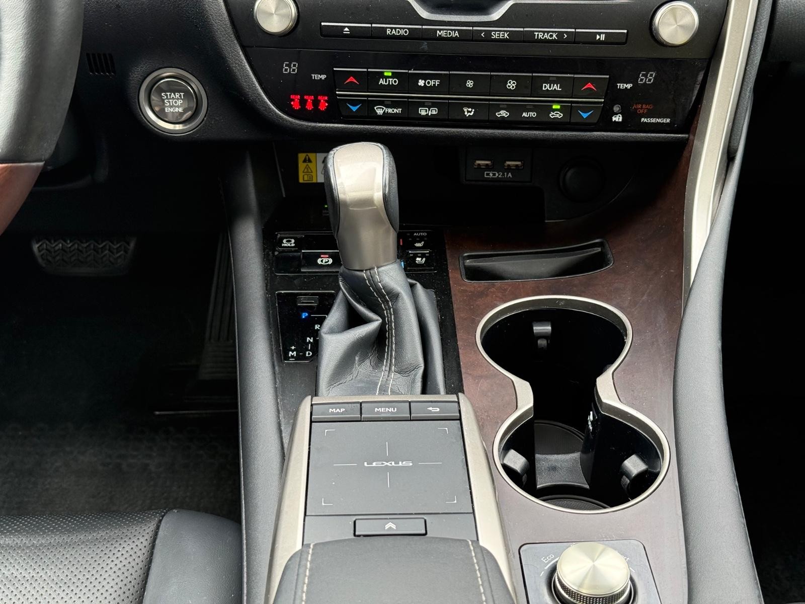 Lexus RX Vehicle Image 14