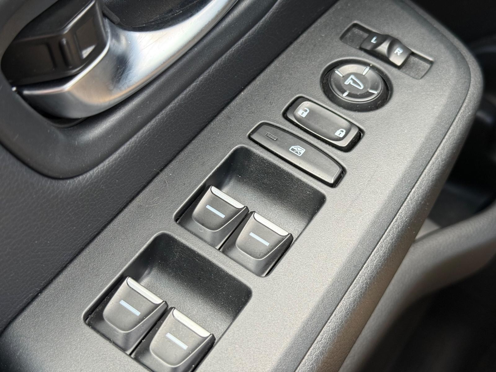 Honda Pilot Vehicle Image 24