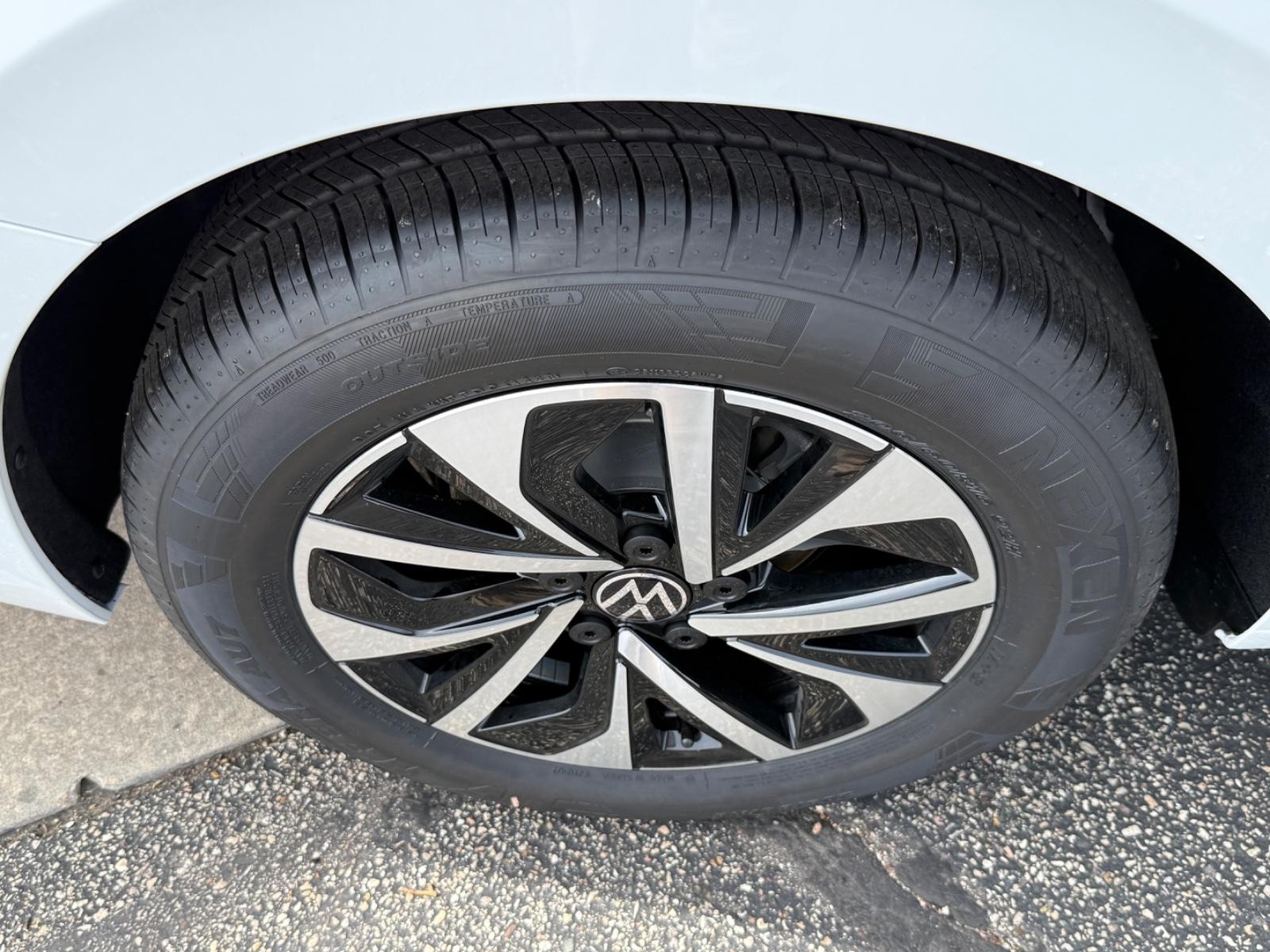 Volkswagen Jetta Vehicle Image 04