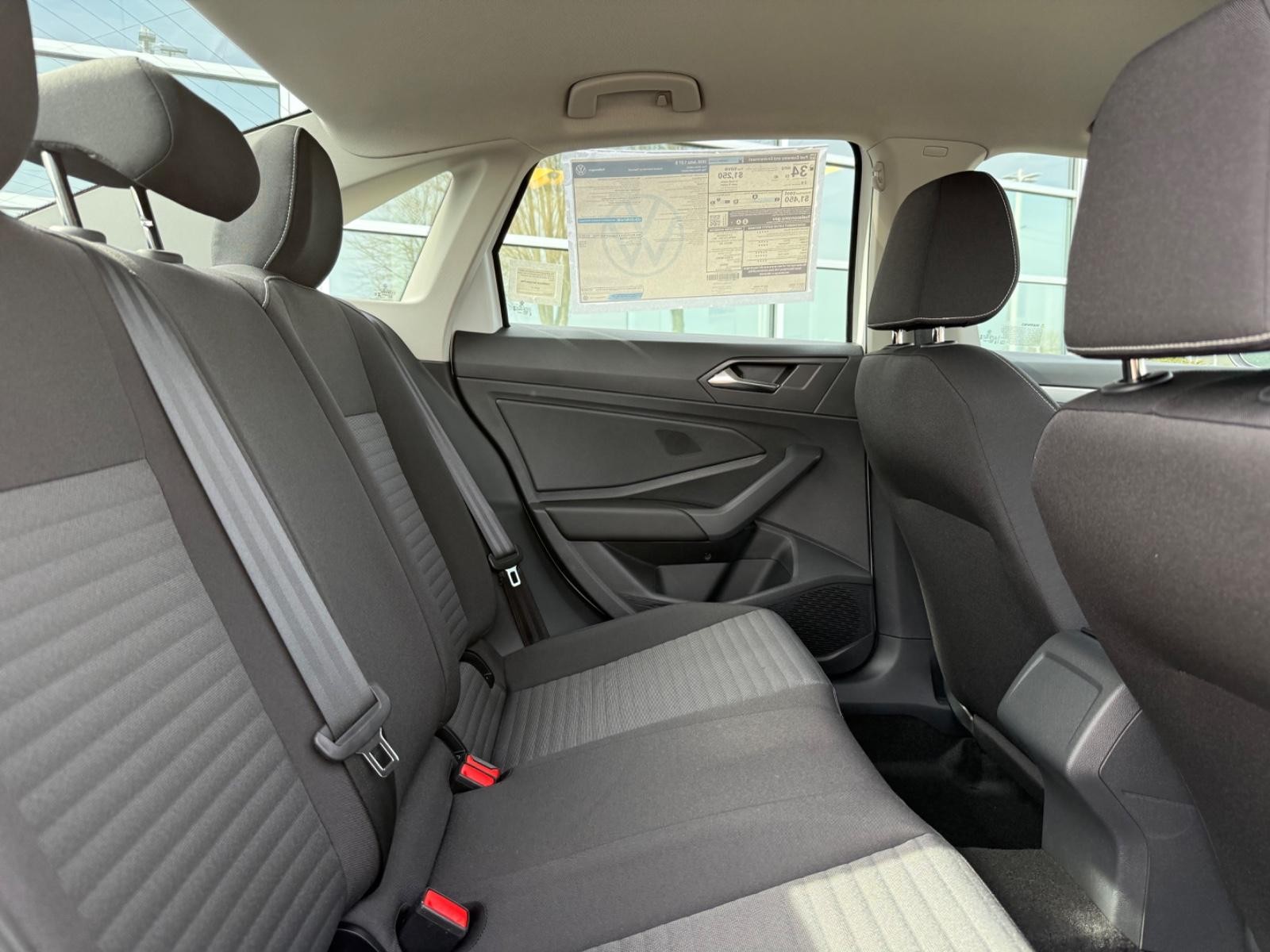 Volkswagen Jetta Vehicle Image 05