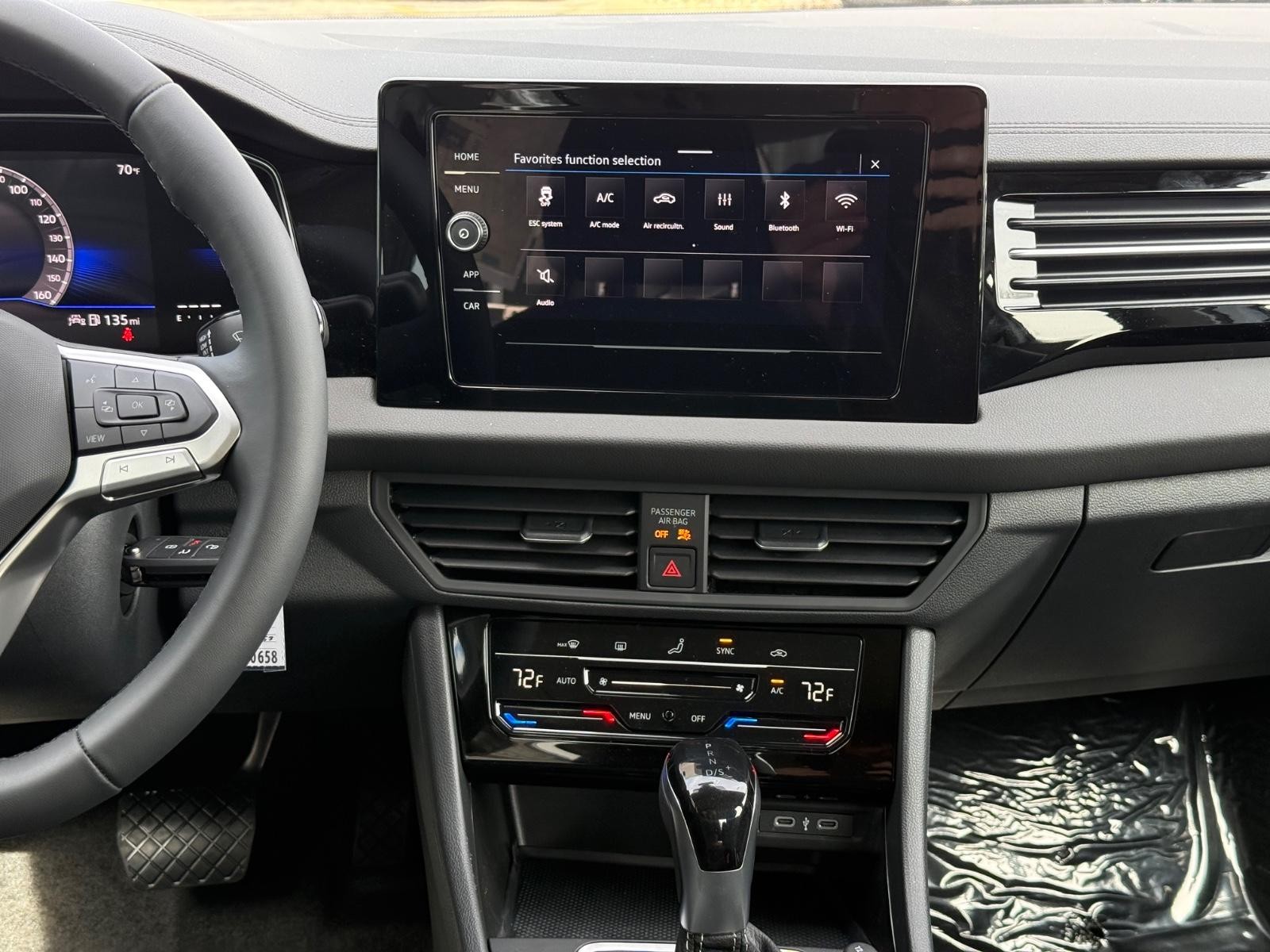 Volkswagen Jetta Vehicle Image 07