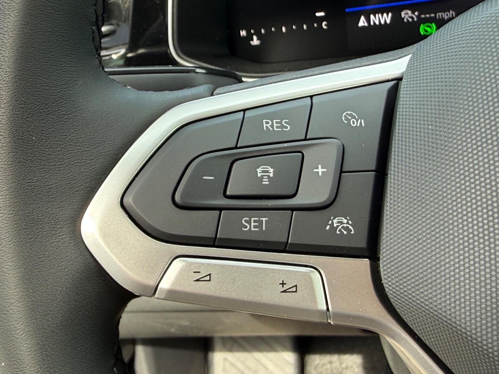 Volkswagen Jetta Vehicle Image 11