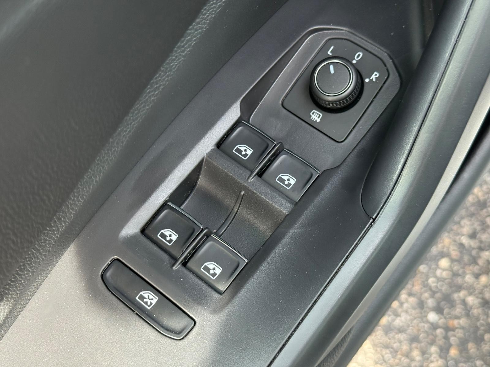 Volkswagen Jetta Vehicle Image 15