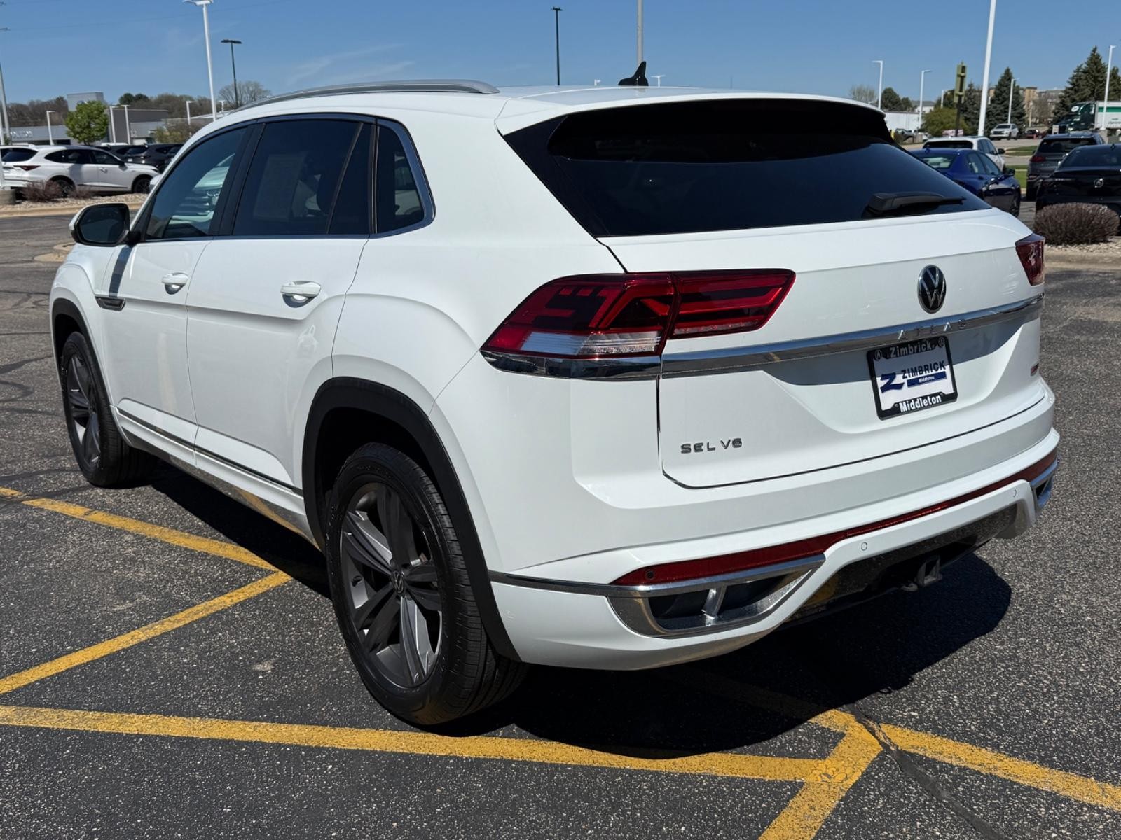 Volkswagen Atlas Cross Sport Vehicle Image 06