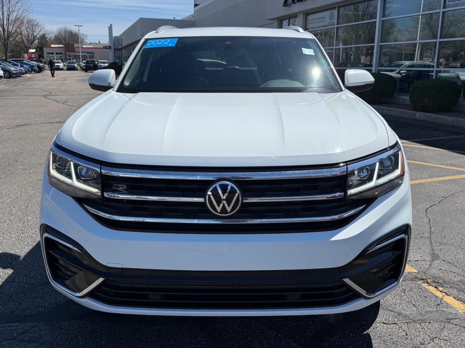 Volkswagen Atlas Cross Sport Vehicle Image 09