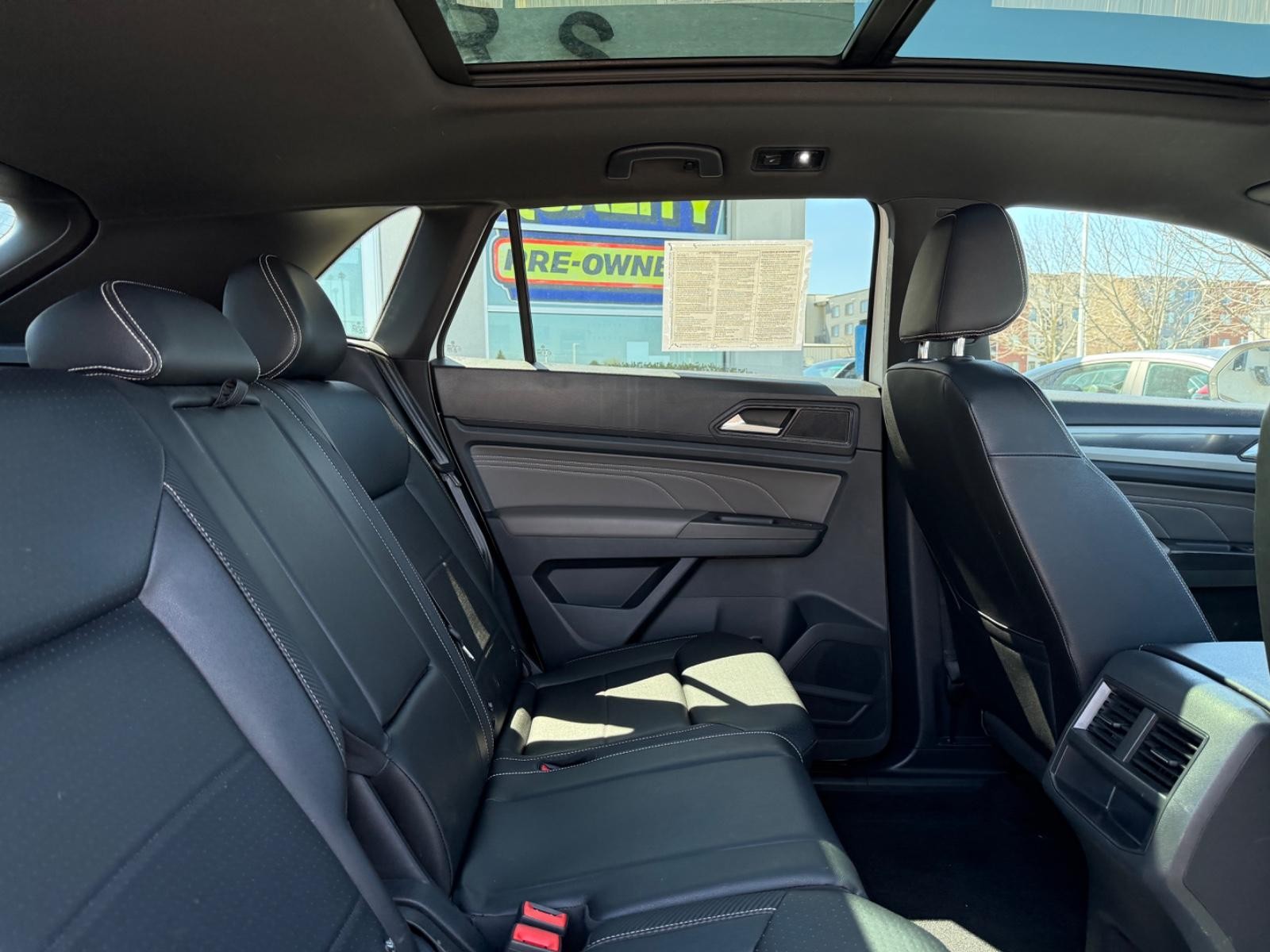 Volkswagen Atlas Cross Sport Vehicle Image 10