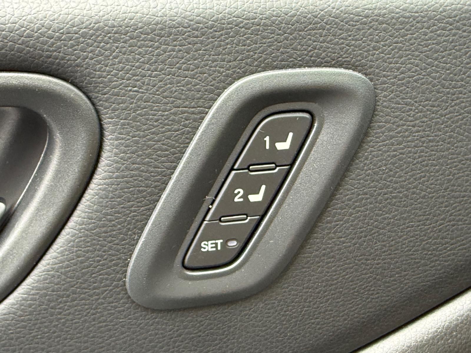 Honda Pilot Vehicle Image 16