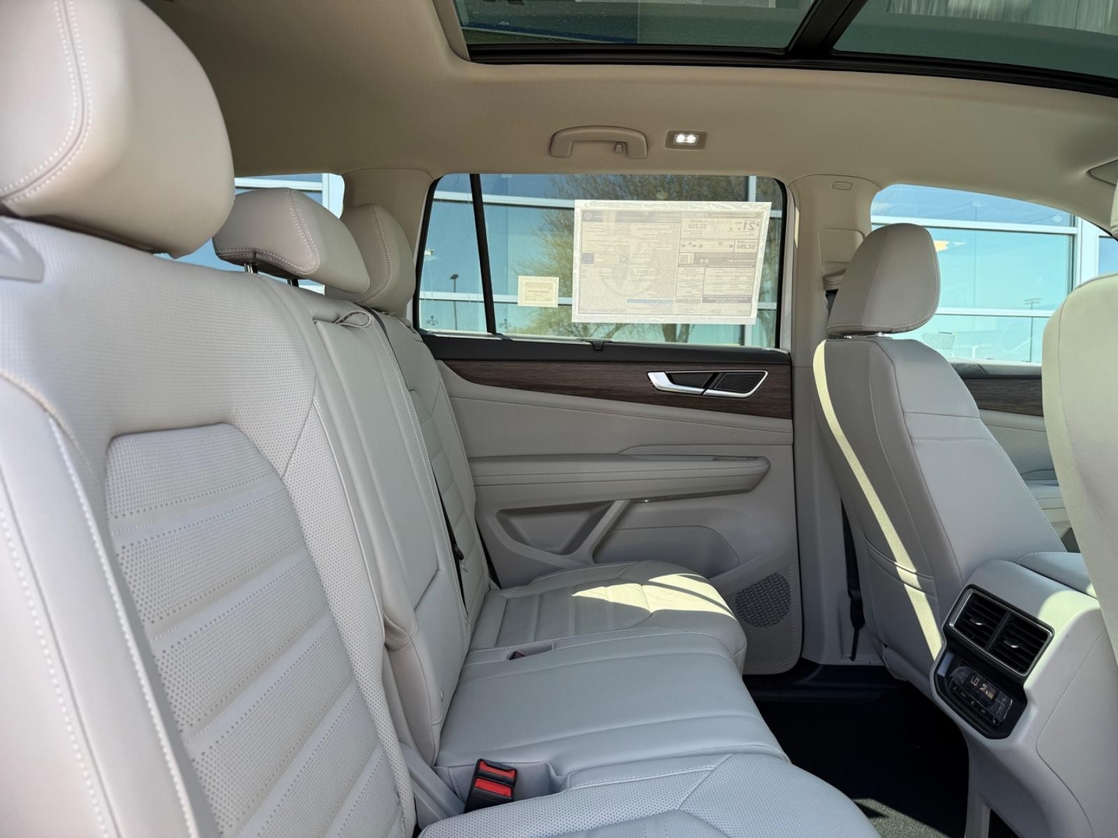 Volkswagen Atlas Vehicle Image 05