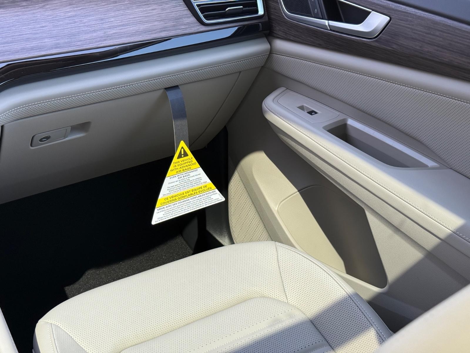 Volkswagen Atlas Vehicle Image 11