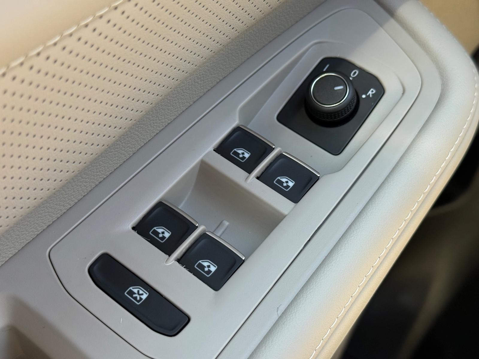 Volkswagen Atlas Vehicle Image 16