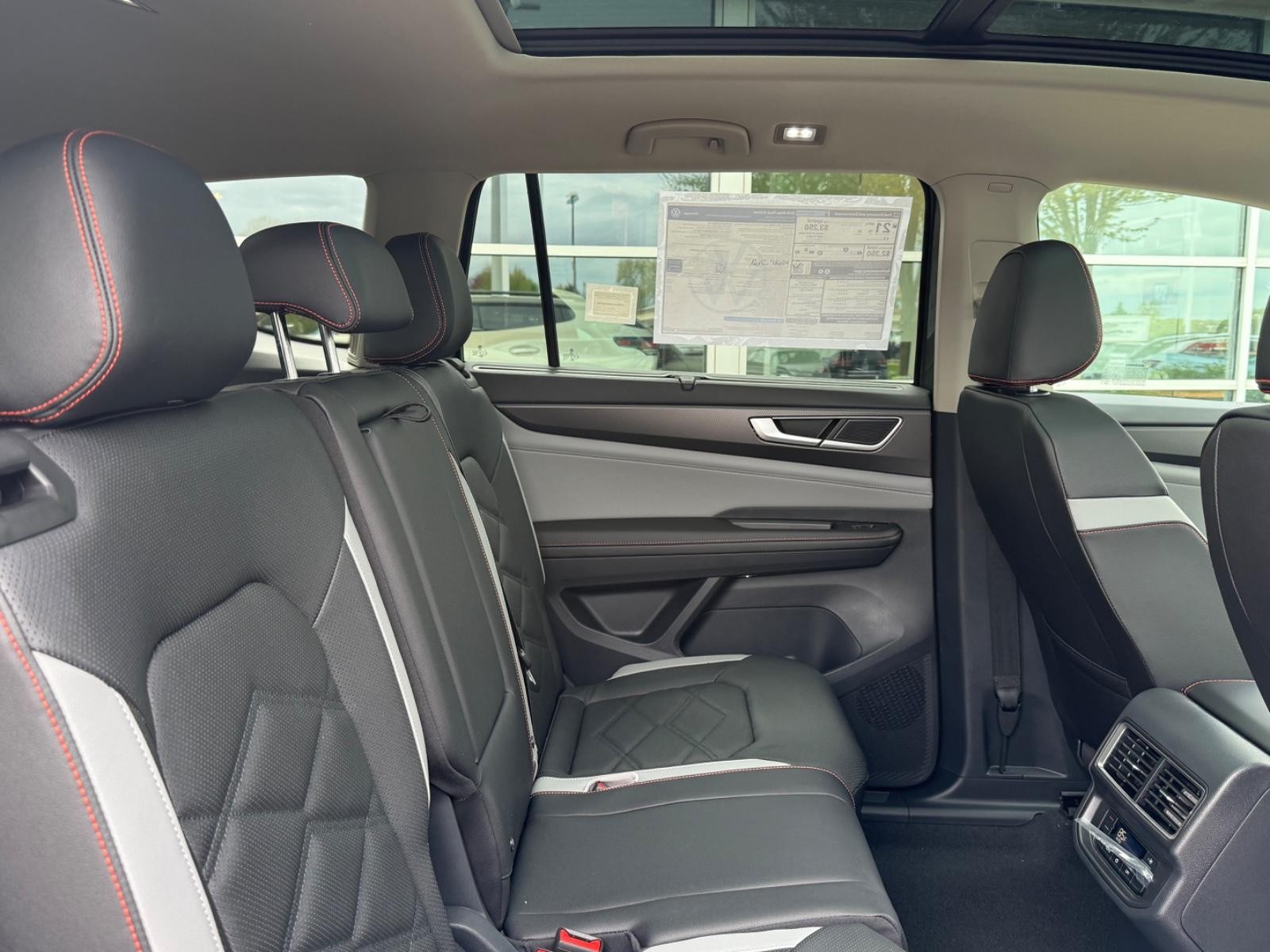 Volkswagen Atlas Vehicle Image 05