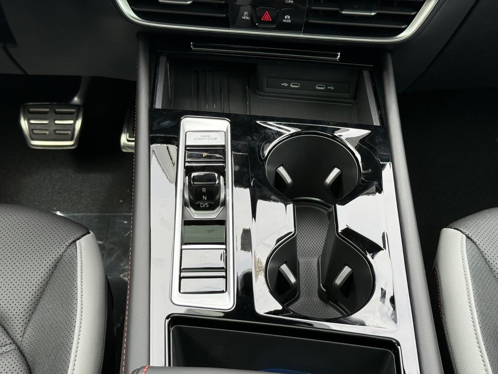 Volkswagen Atlas Vehicle Image 09