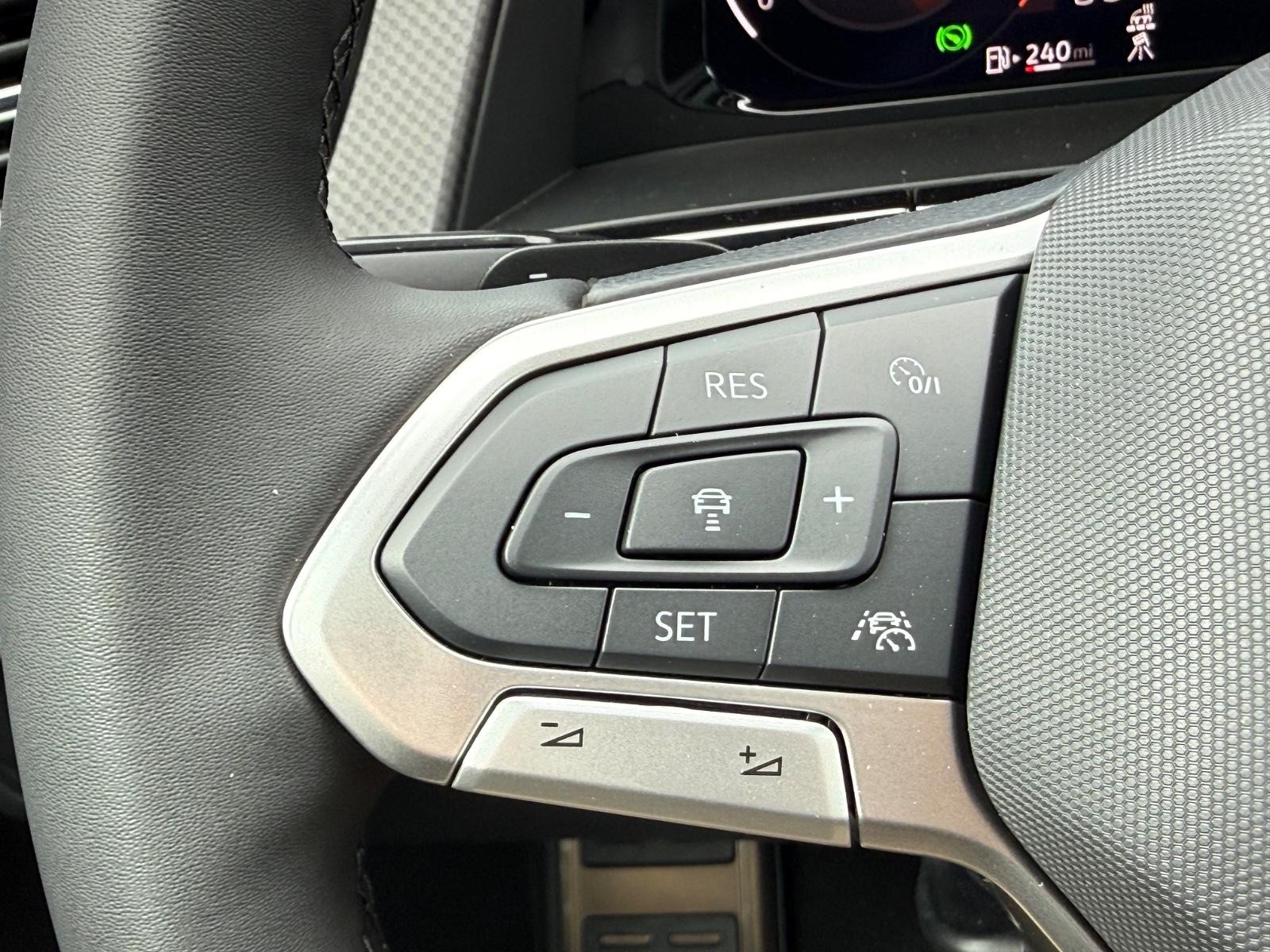 Volkswagen Atlas Vehicle Image 12
