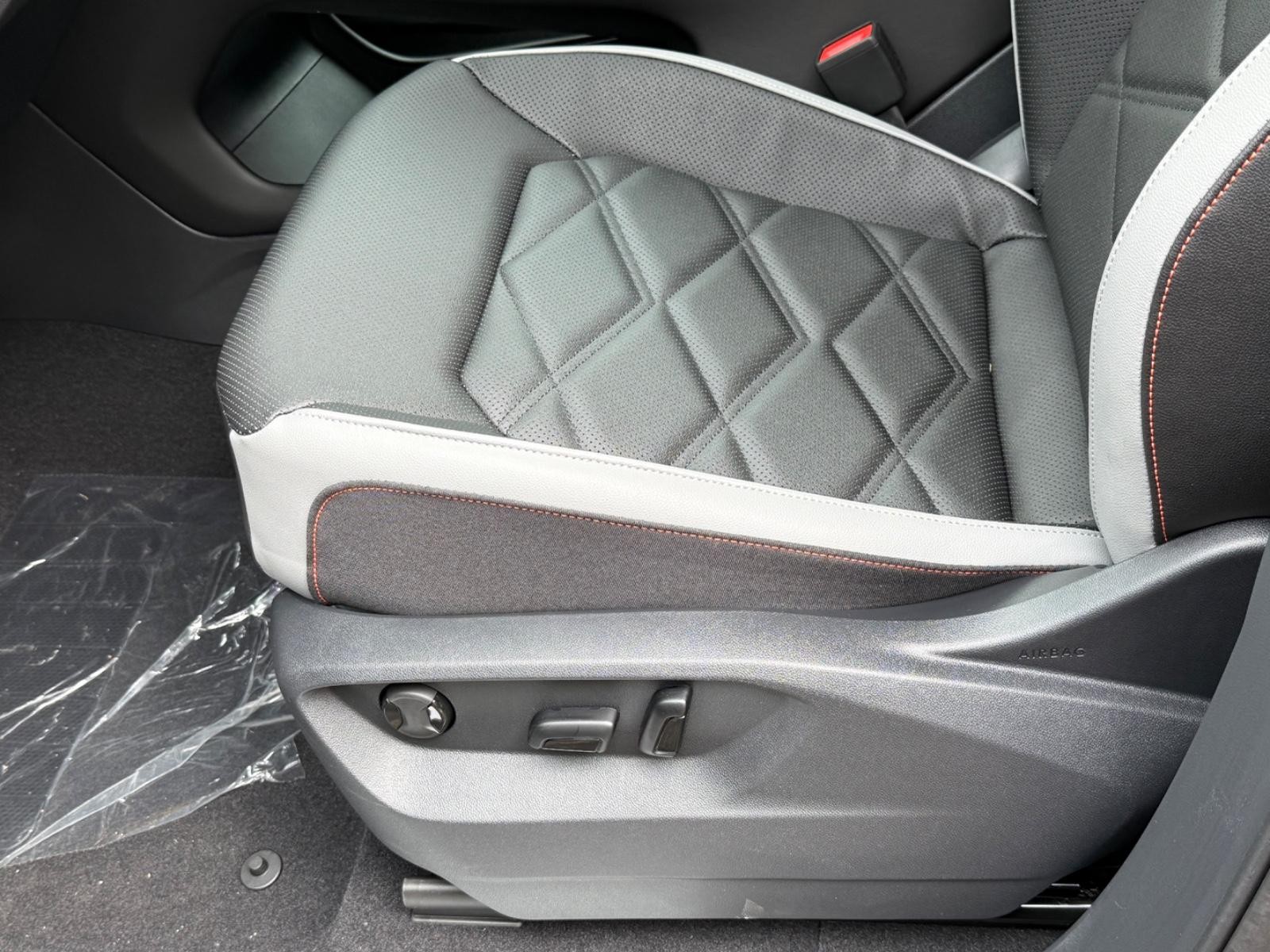 Volkswagen Atlas Vehicle Image 17