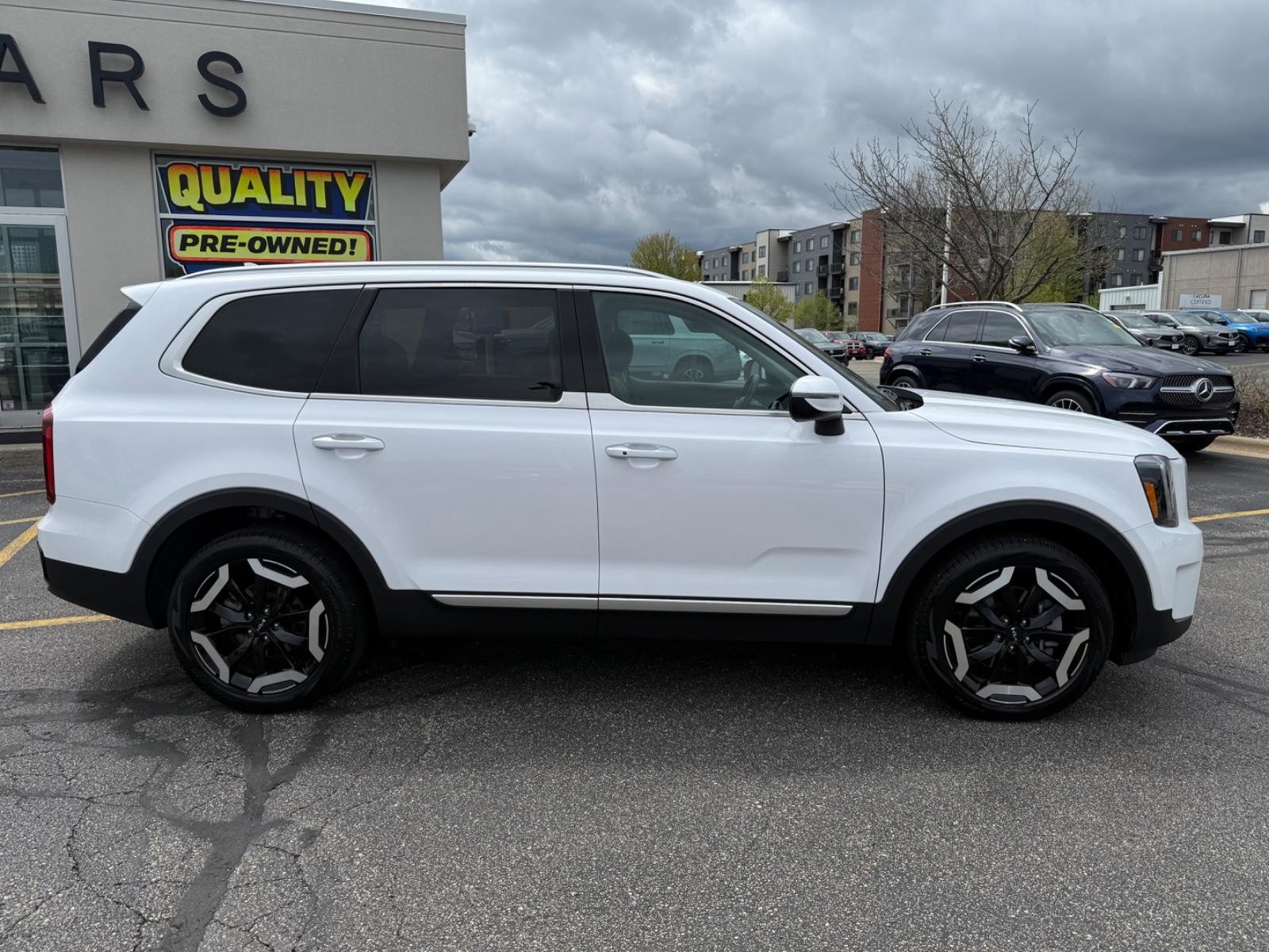 Kia Telluride Vehicle Image 02